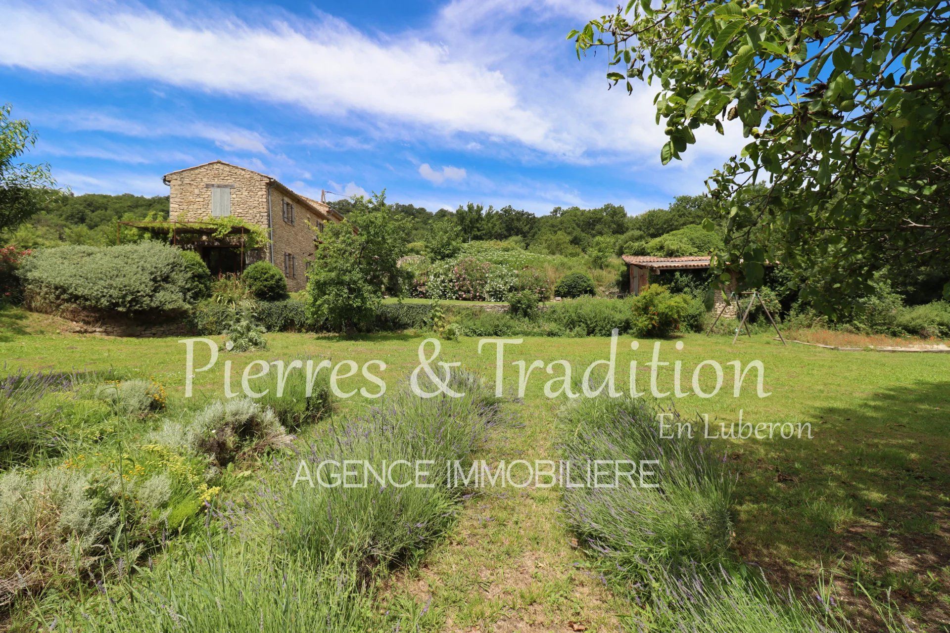 Hus i Saint-Martin-de-Castillon, Provence-Alpes-Cote d'Azur 12690926