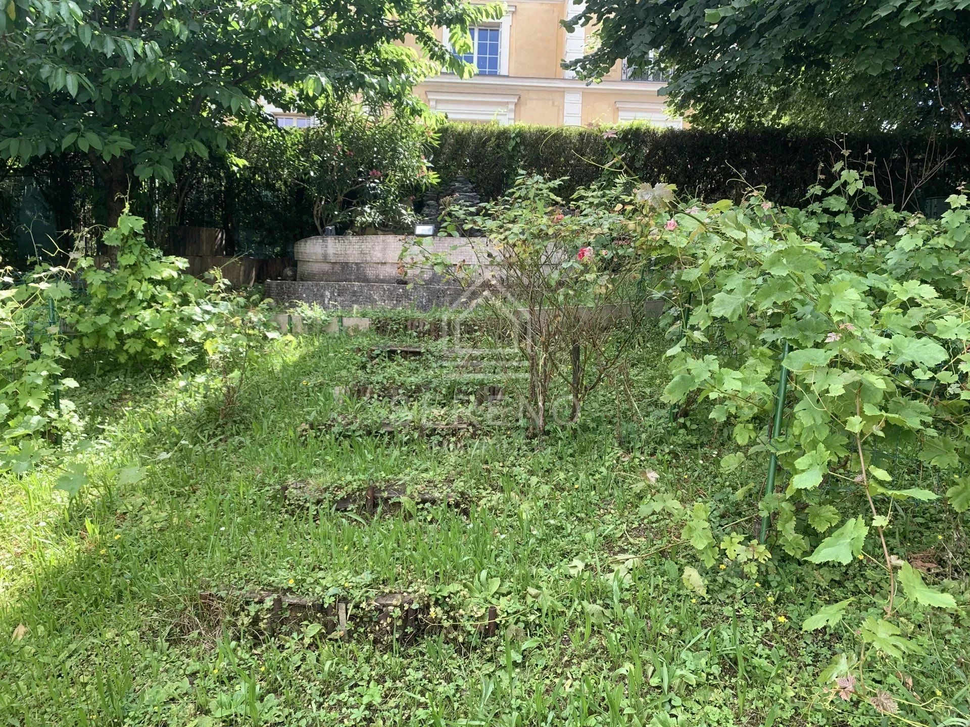 House in Saint-Maur-des-Fossés, Val-de-Marne 12692031