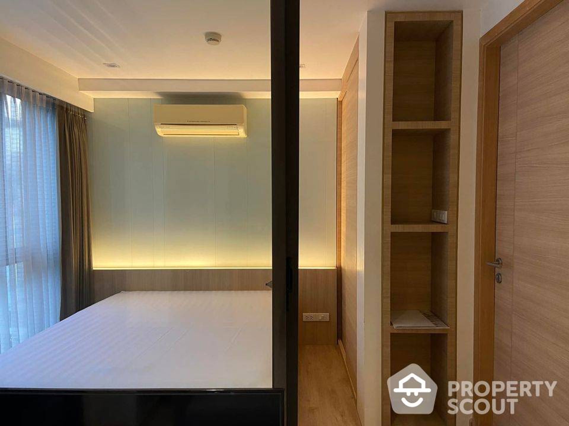 Condominium in Watthana, Krung Thep Maha Nakhon 12692825