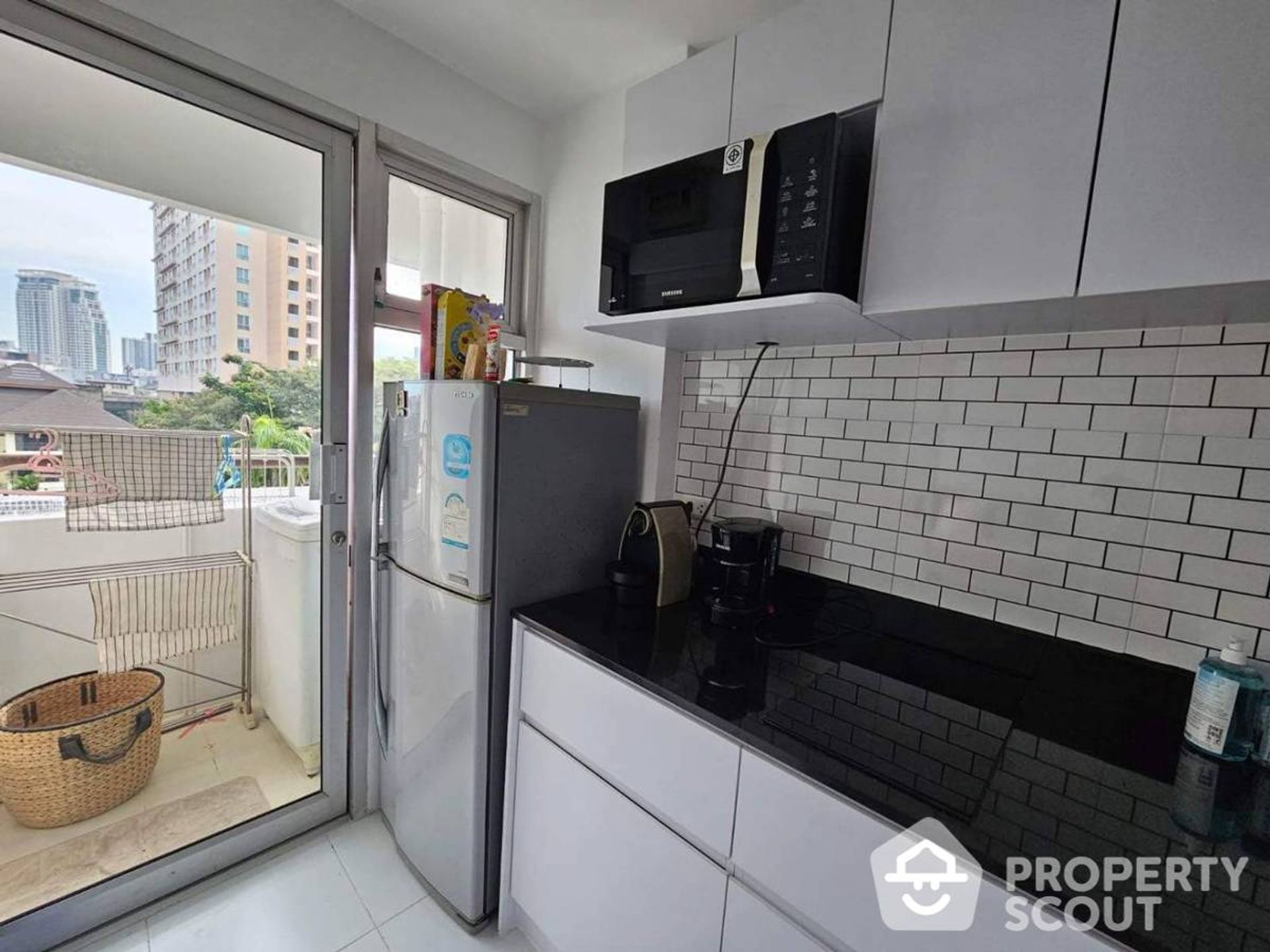 Condominium in Watthana, Krung Thep Maha Nakhon 12692835