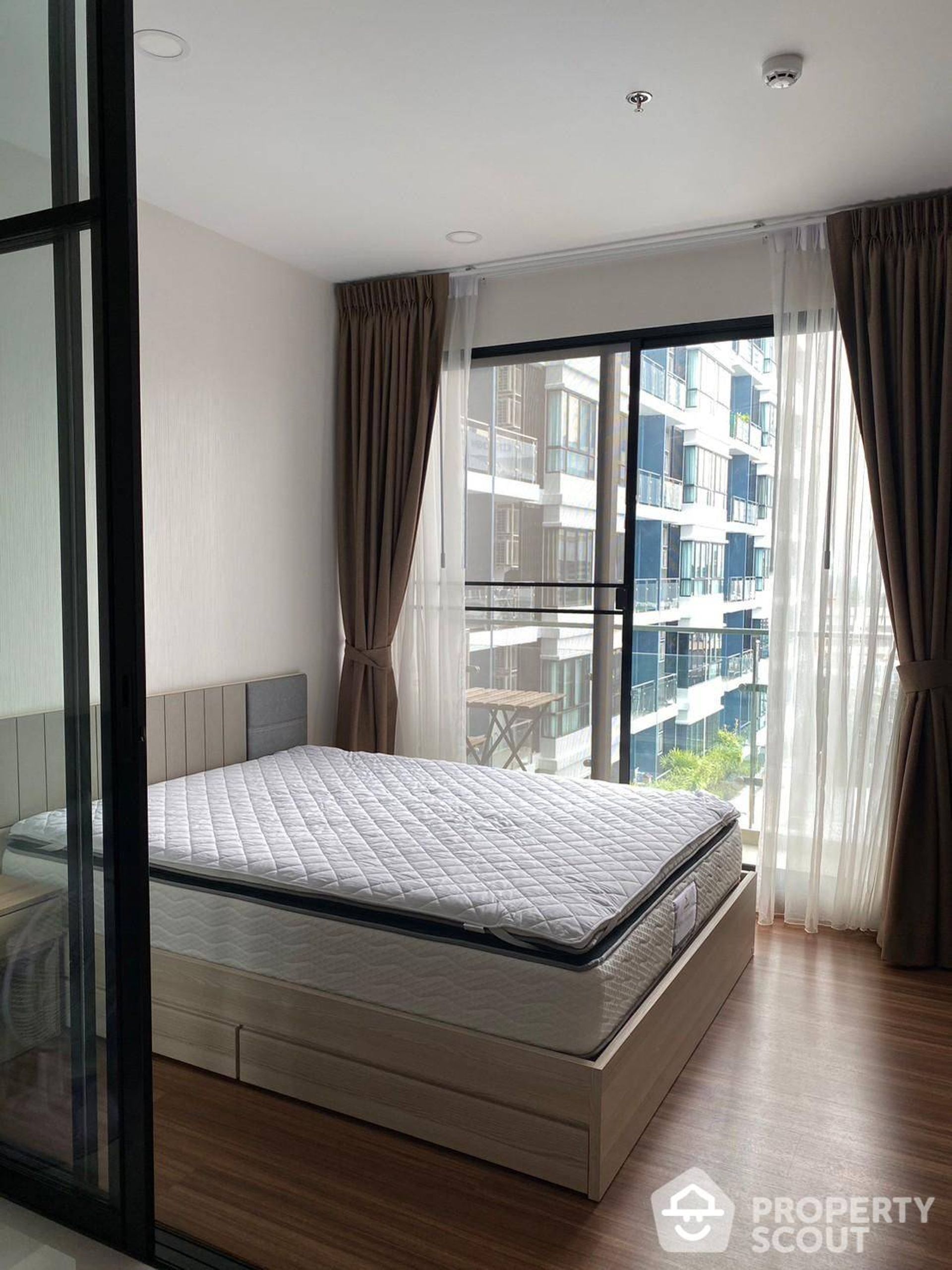 Condominium in Klong San, Krung Thep Maha Nakhon 12692870