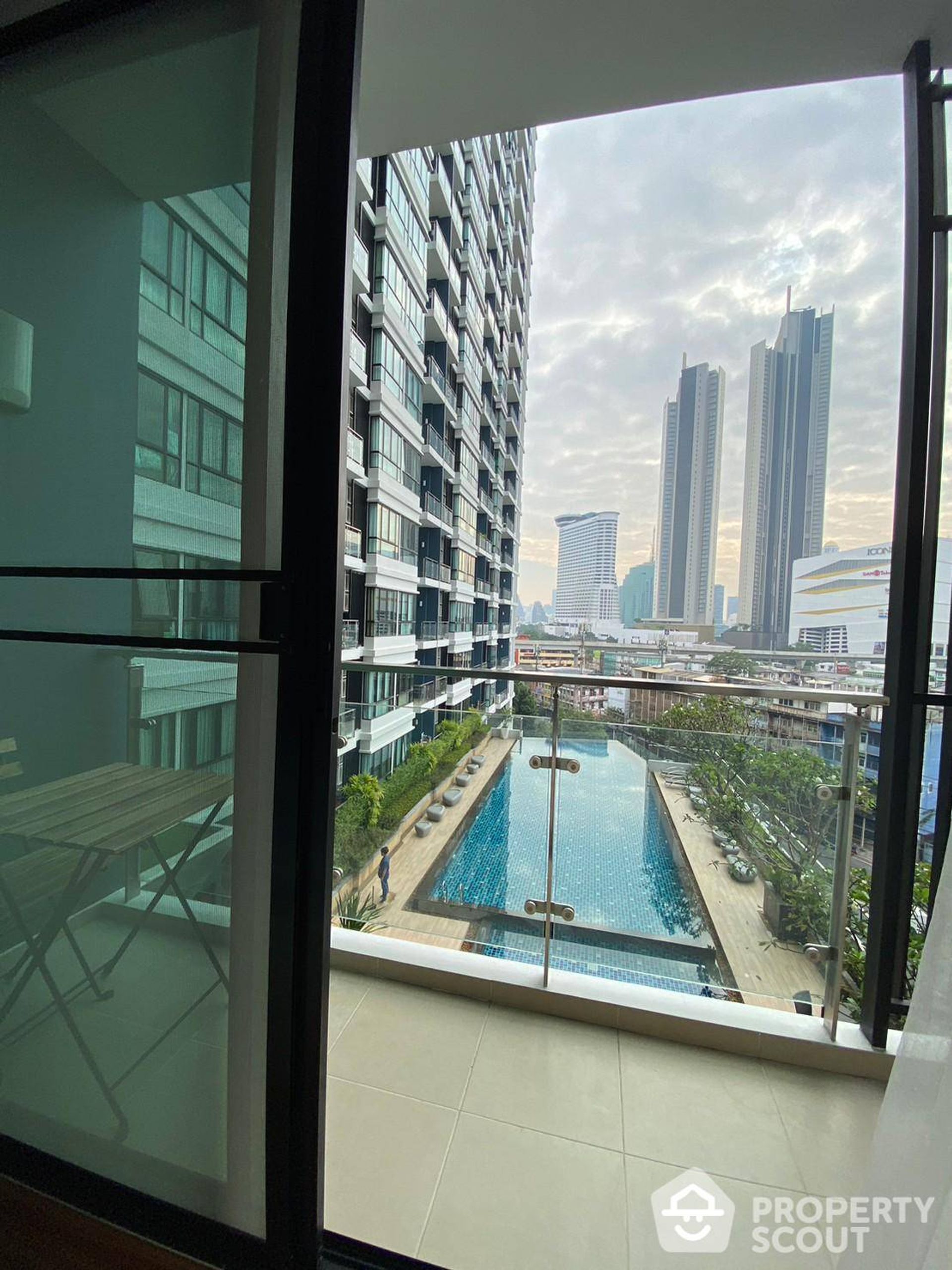 Condominium in Klong San, Krung Thep Maha Nakhon 12692870