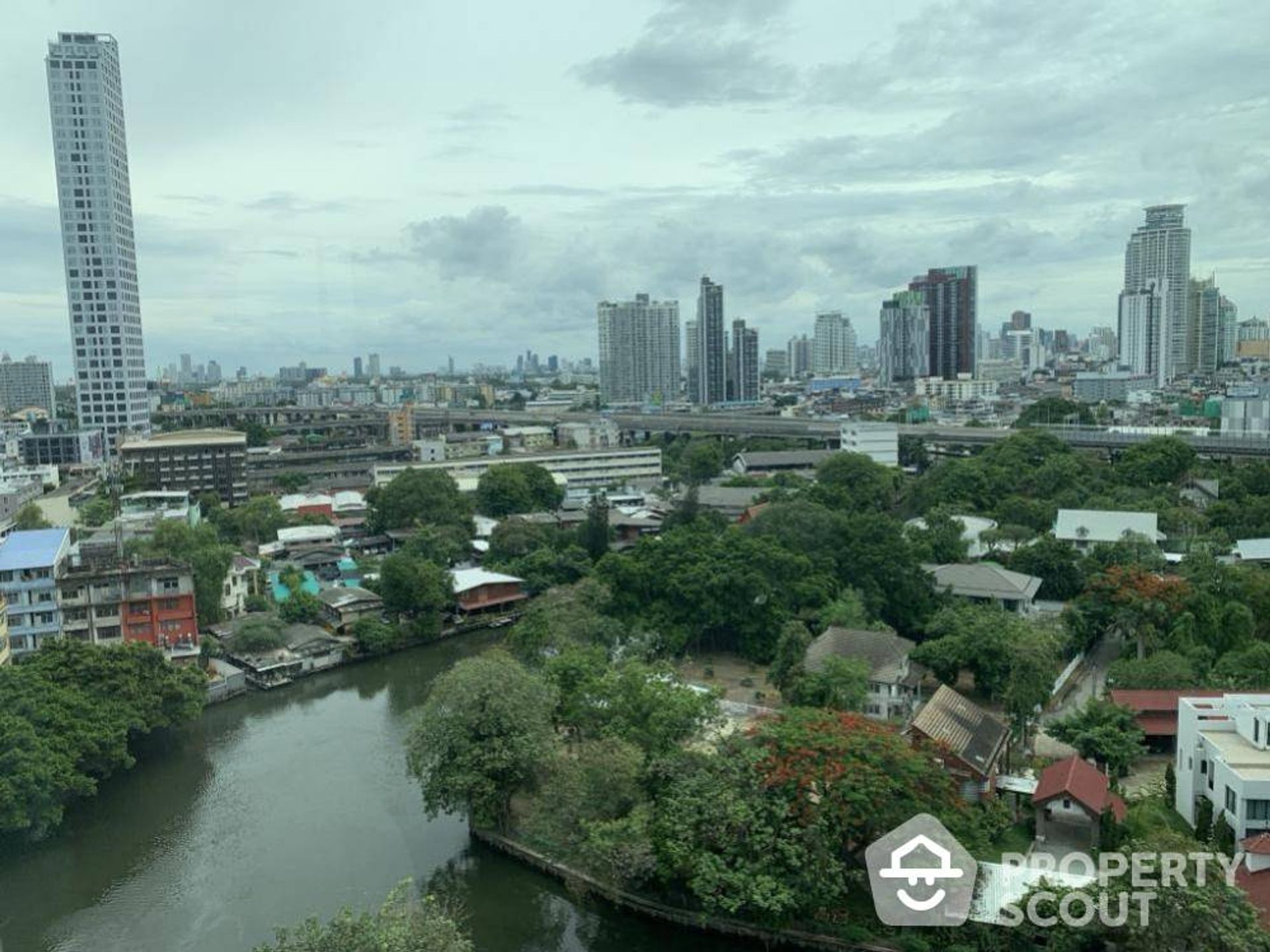 Osakehuoneisto sisään Phra Khanong, Krung Thep Maha Nakhon 12692952