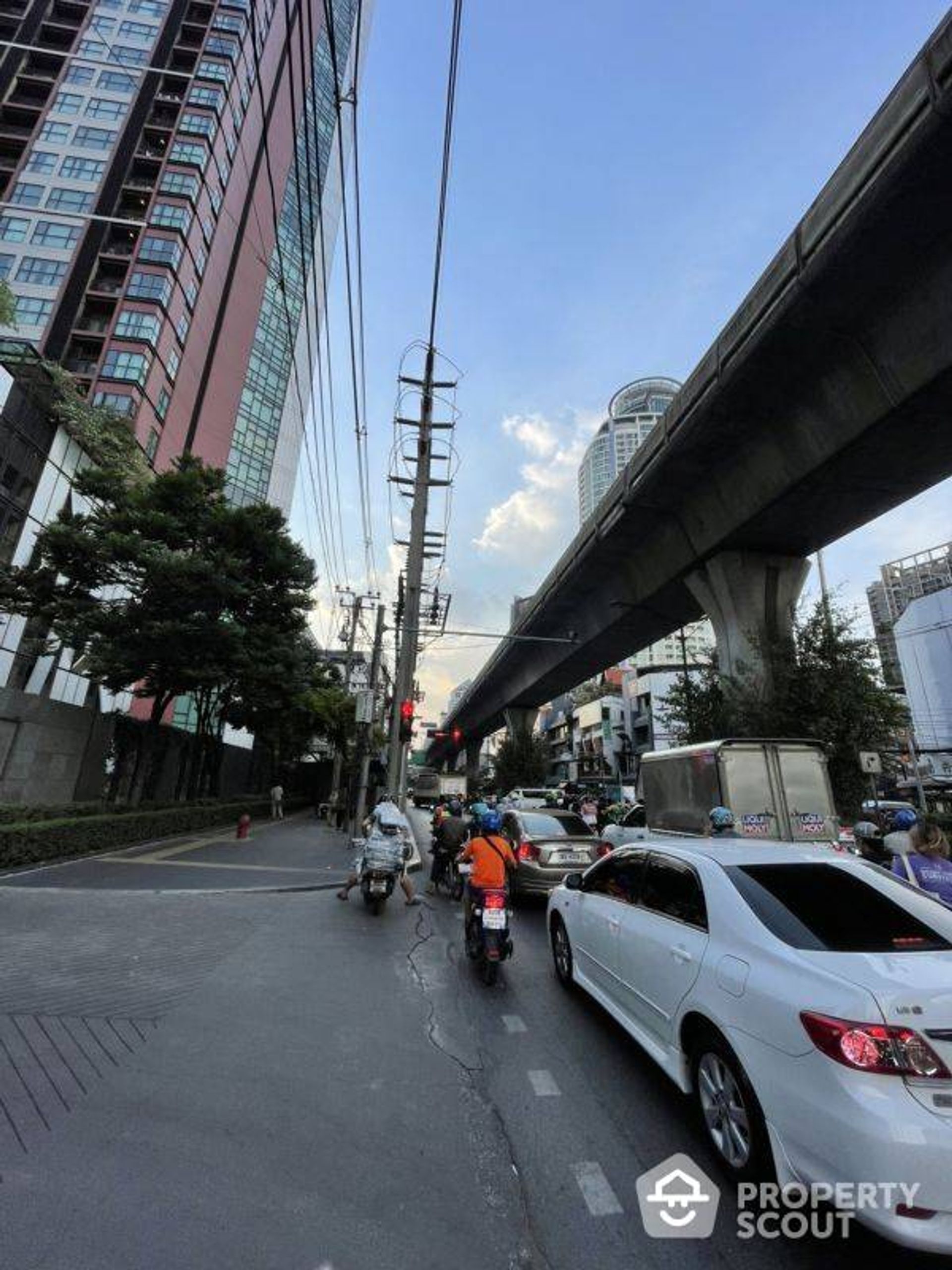 Kondominium w Phra Khanong, Krung Thep Maha Nakhon 12693054