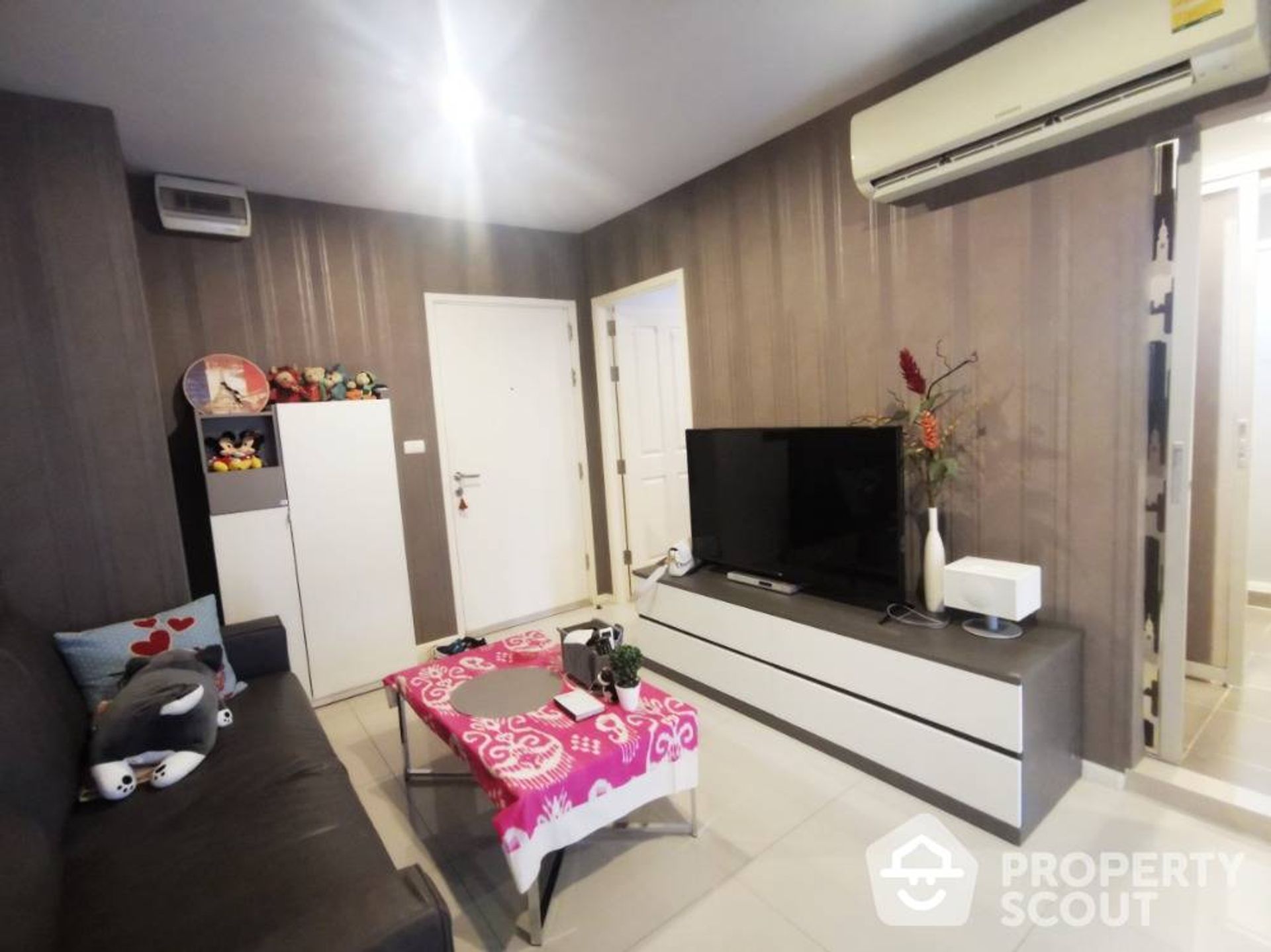 Condominium in Ban Na Song, Krung Thep Maha Nakhon 12693183