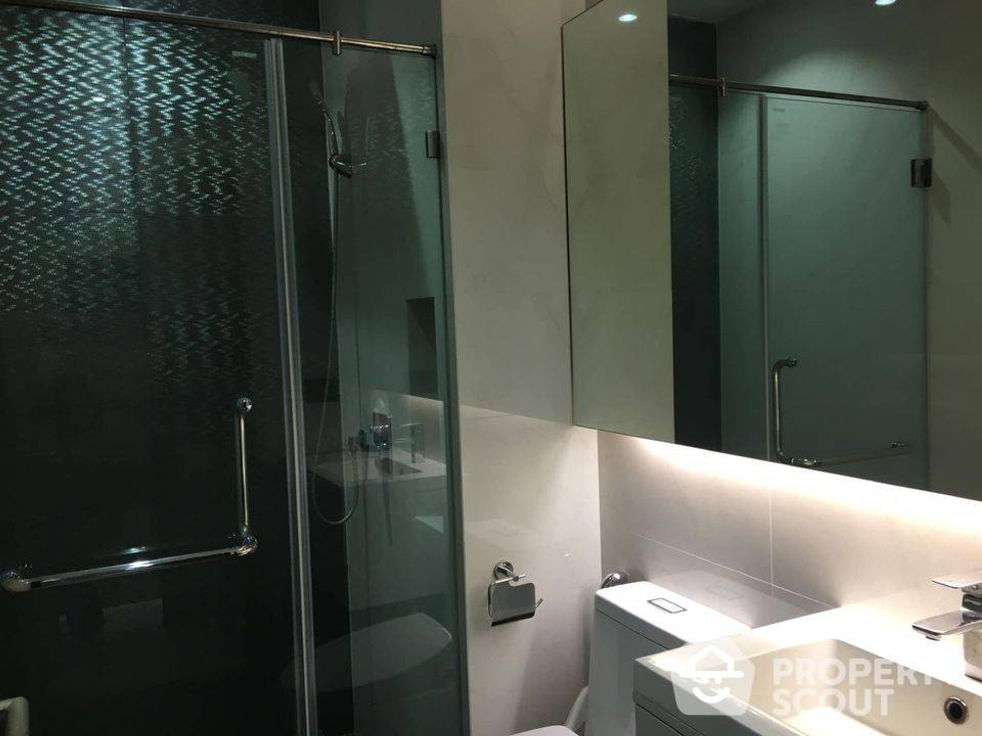 Condominium in , Krung Thep Maha Nakhon 12693284