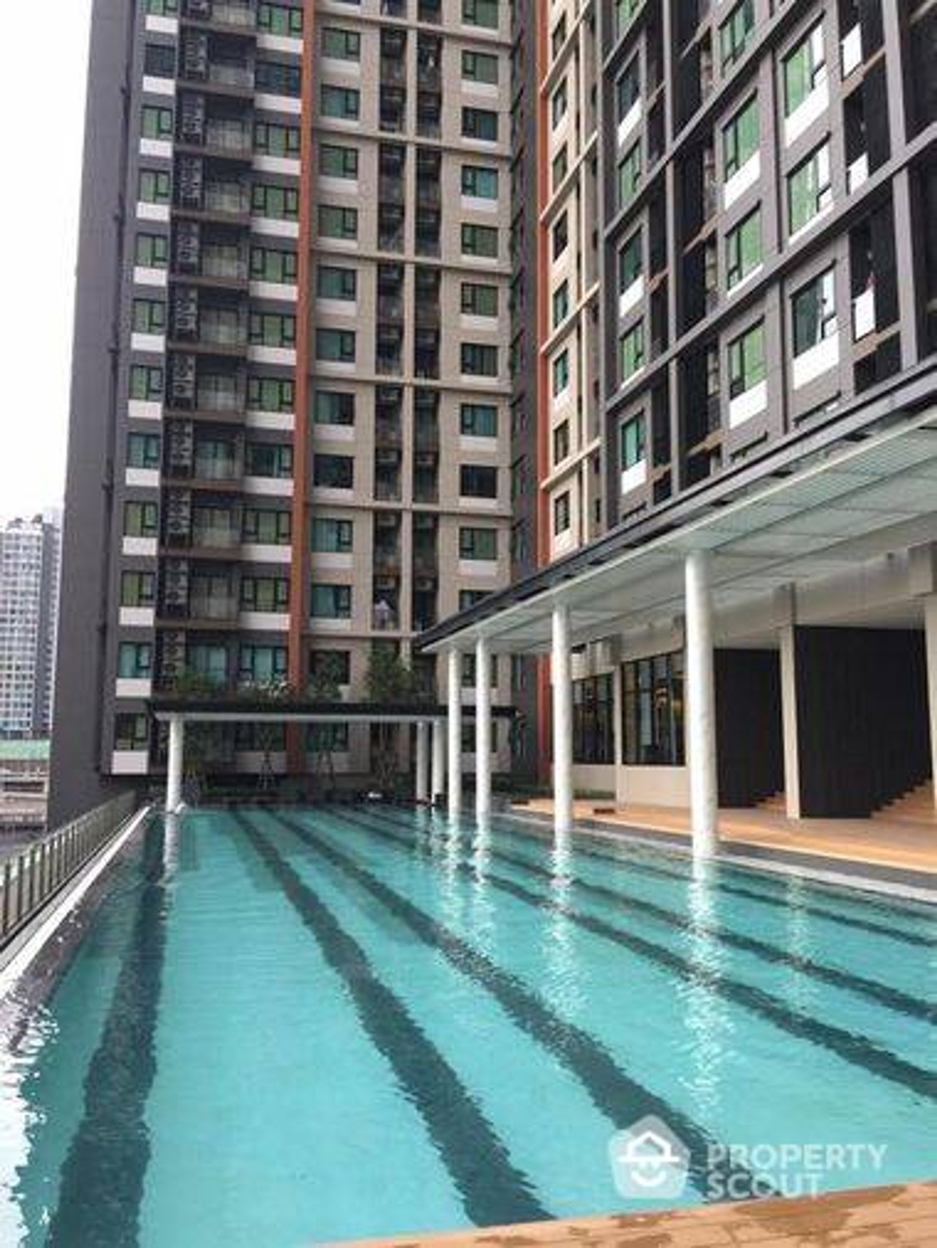 Condominium in , Krung Thep Maha Nakhon 12693345