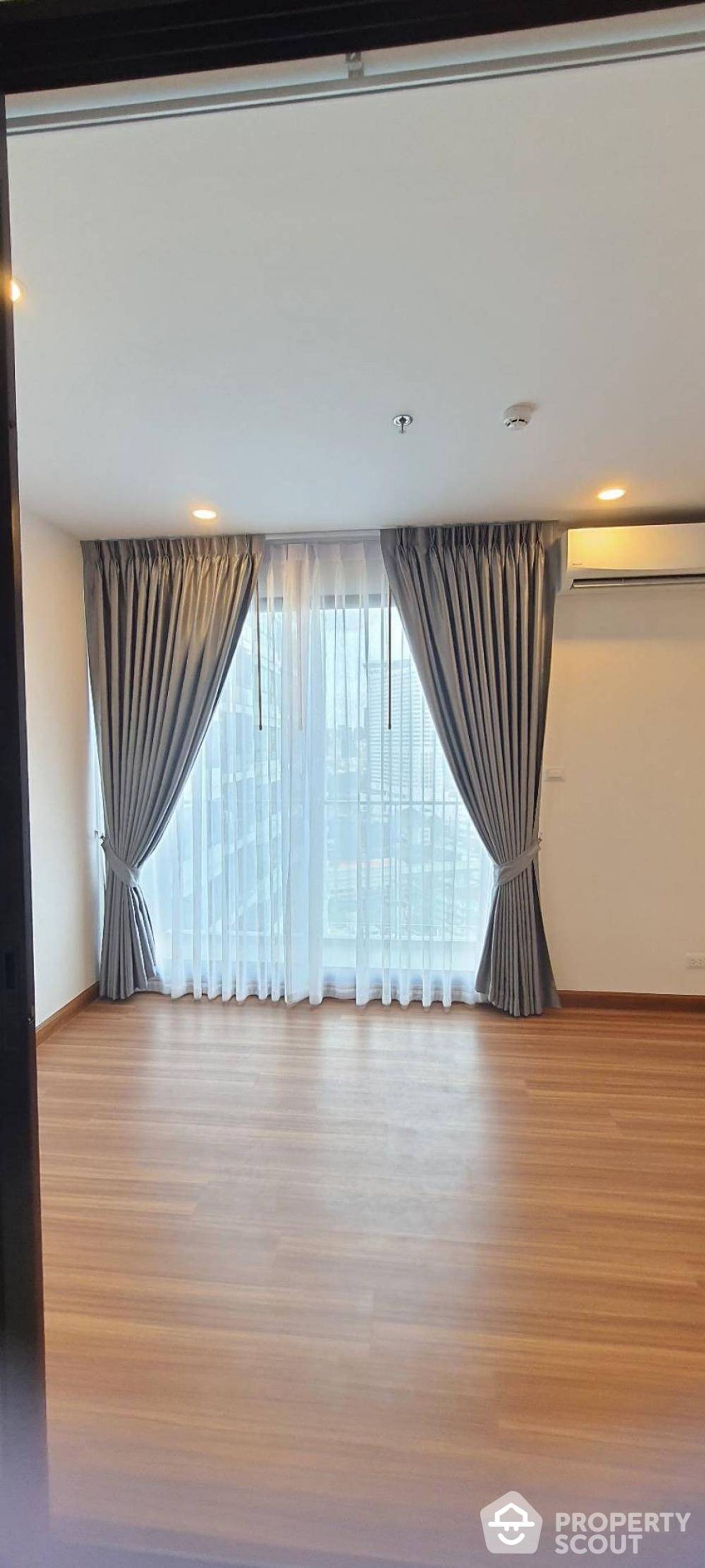 Condominium in Klong San, Krung Thep Maha Nakhon 12693396