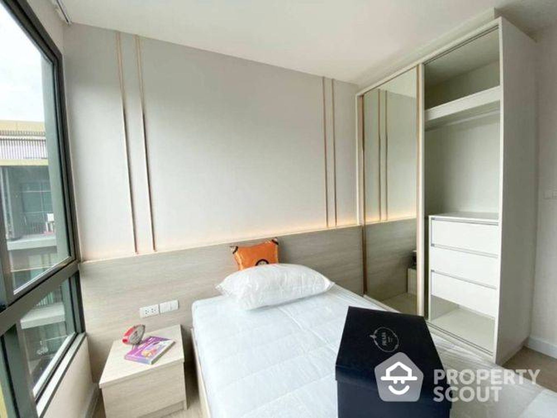 Condominium in , Krung Thep Maha Nakhon 12693583