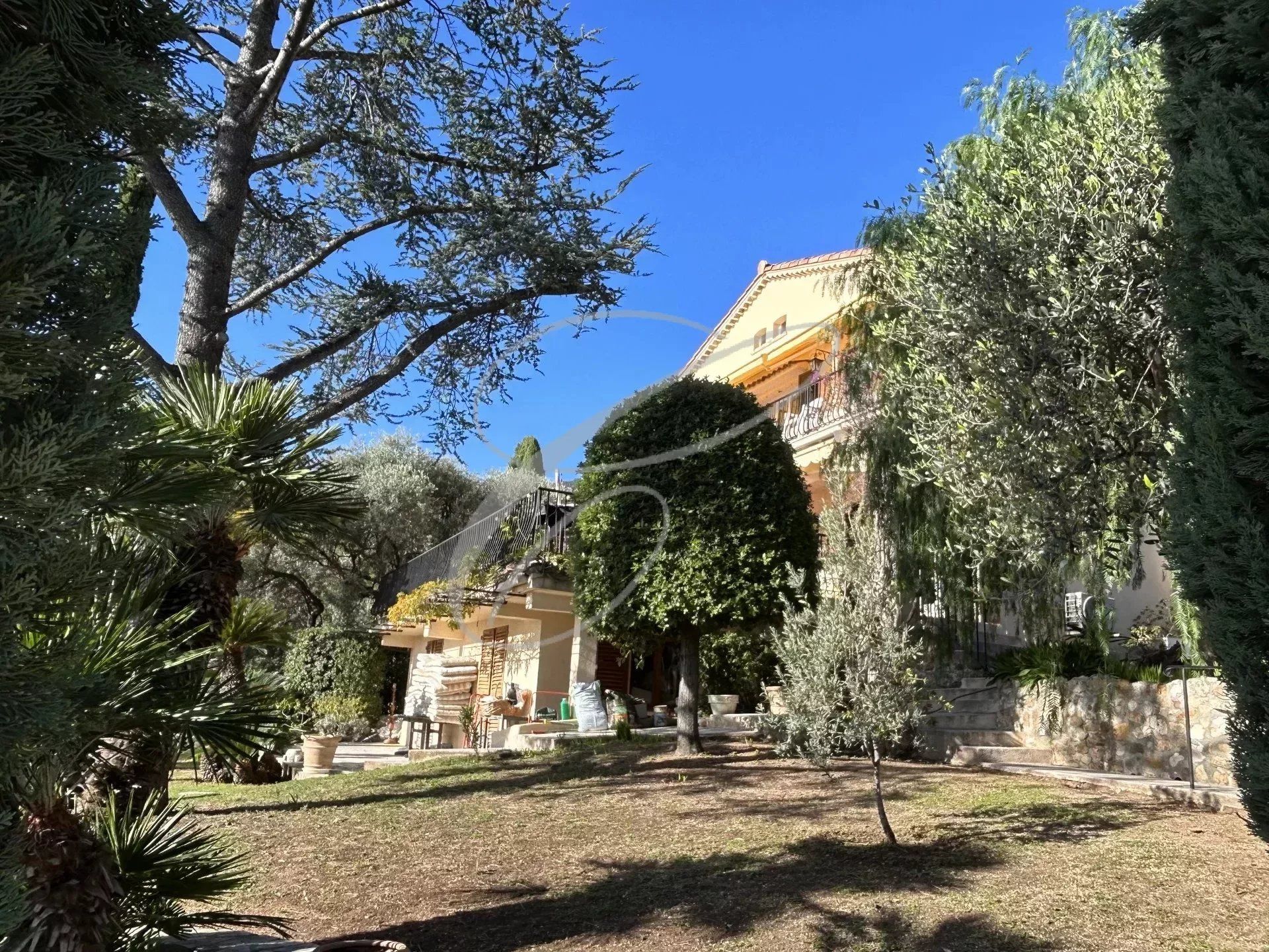 House in Roquebrune-Cap-Martin, Alpes-Maritimes 12693698