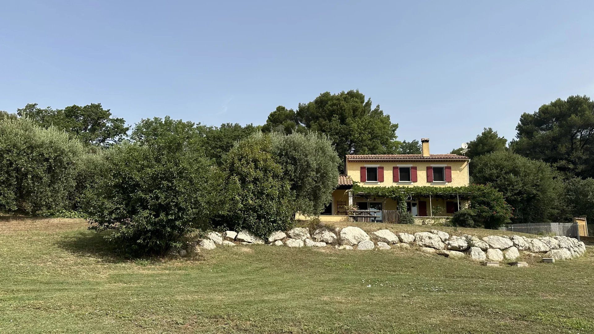 casa no Merindol, Provence-Alpes-Cote d'Azur 12693735