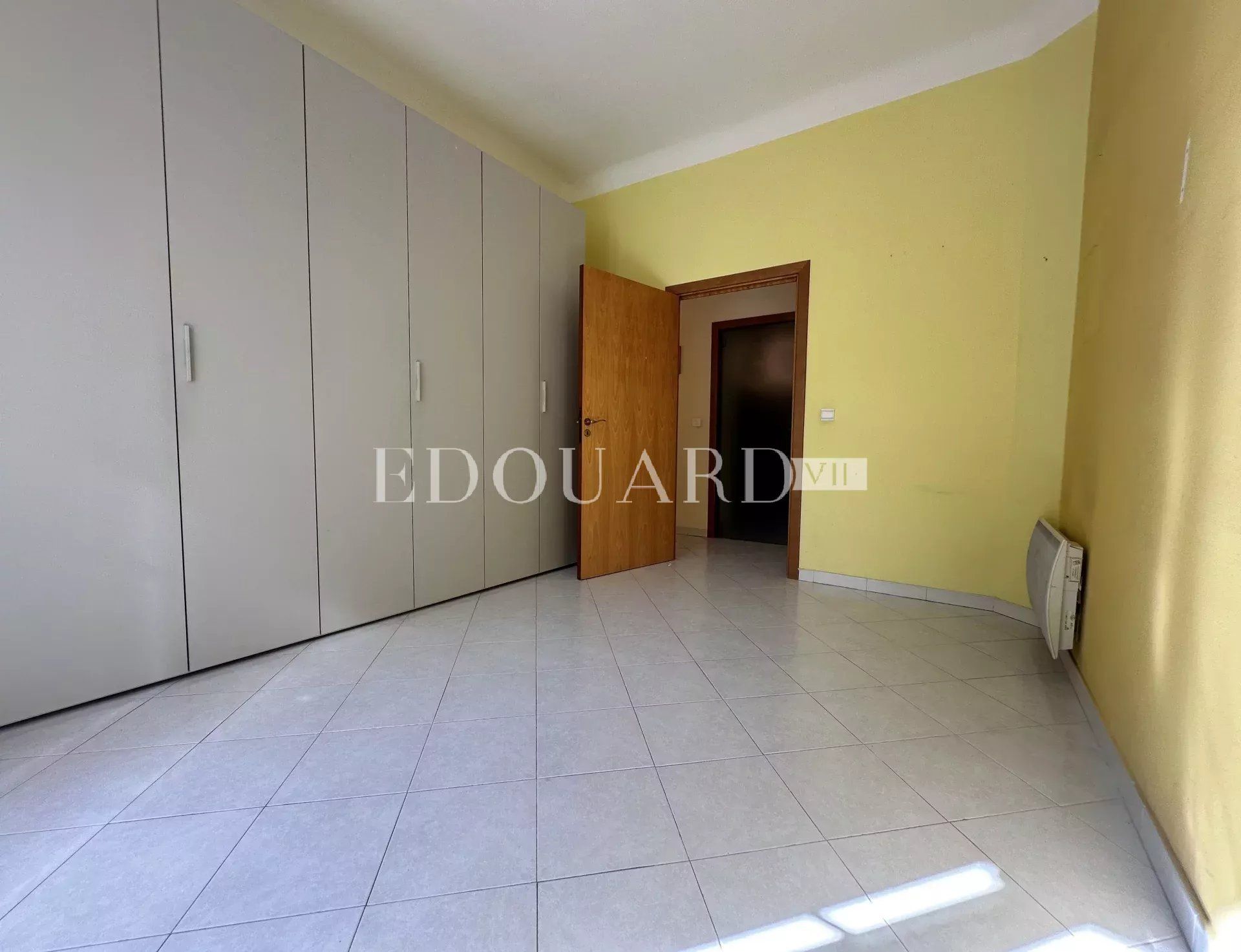 Condominium dans Menton, Alpes-Maritimes 12693745