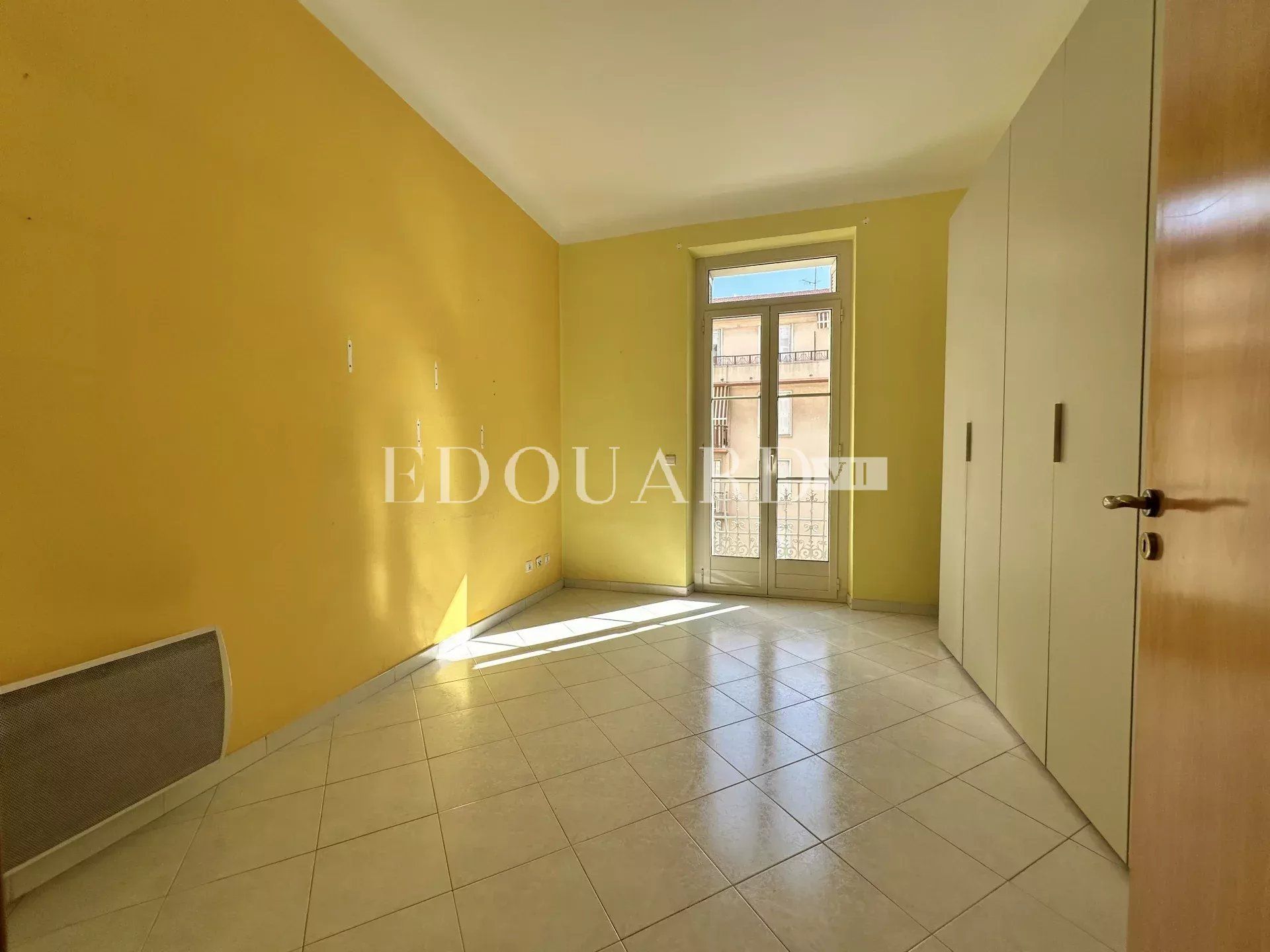 Condominium dans Menton, Alpes-Maritimes 12693745