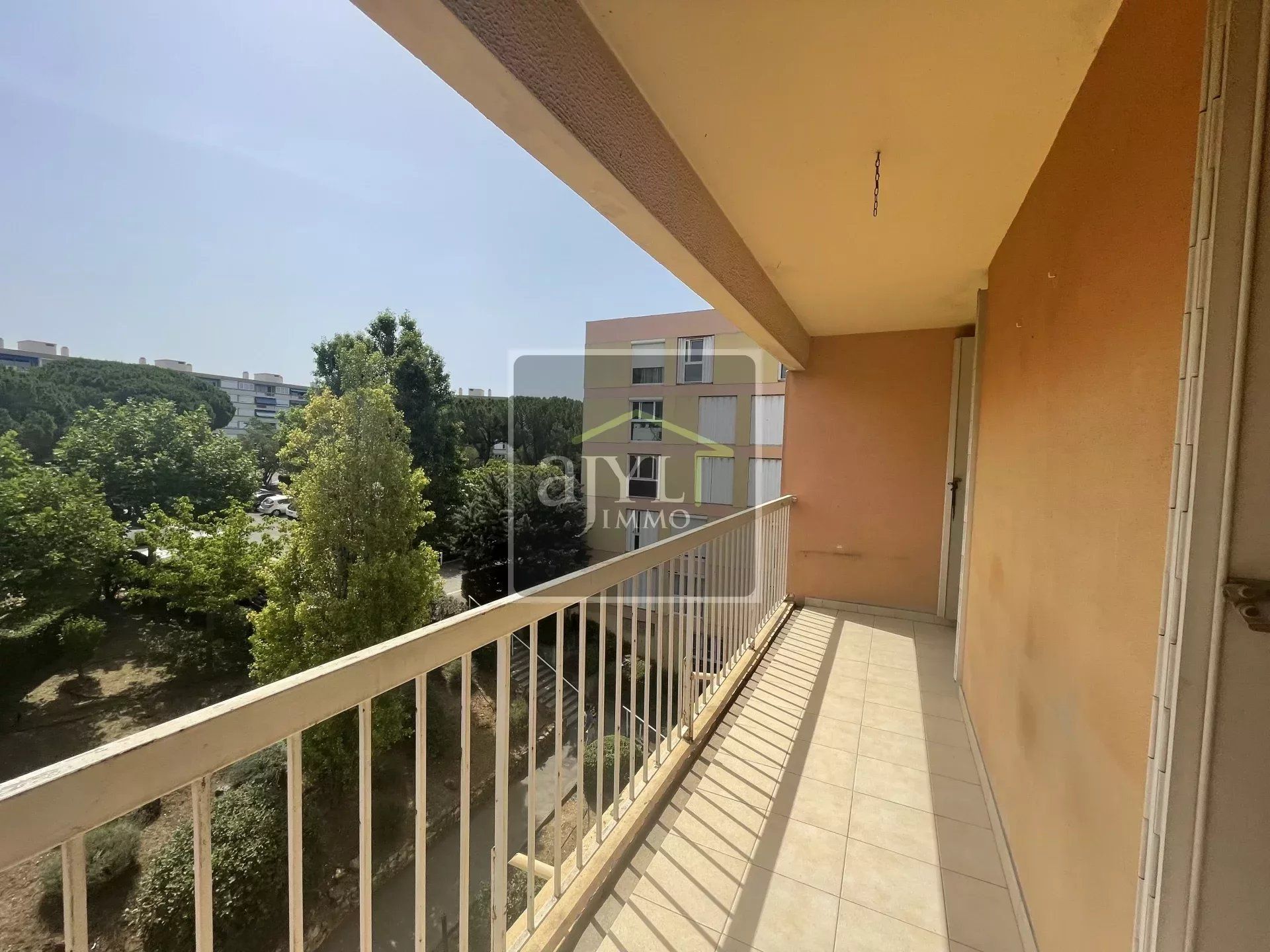 Кондоминиум в Marseille 12ème, Bouches-du-Rhône 12694682