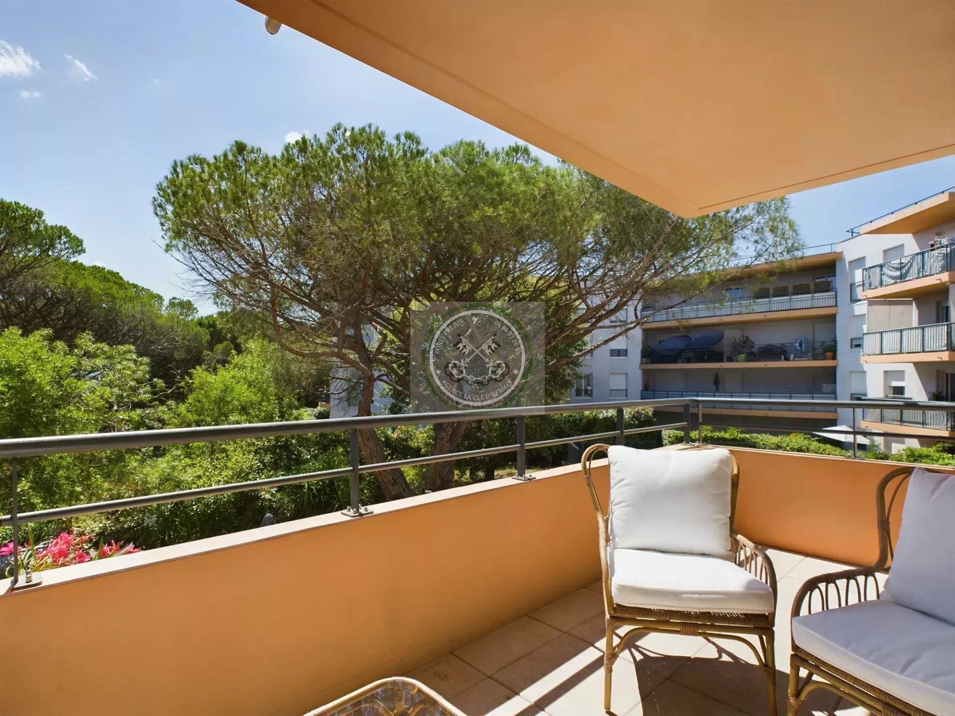 Condominium in Fréjus, Var 12695575