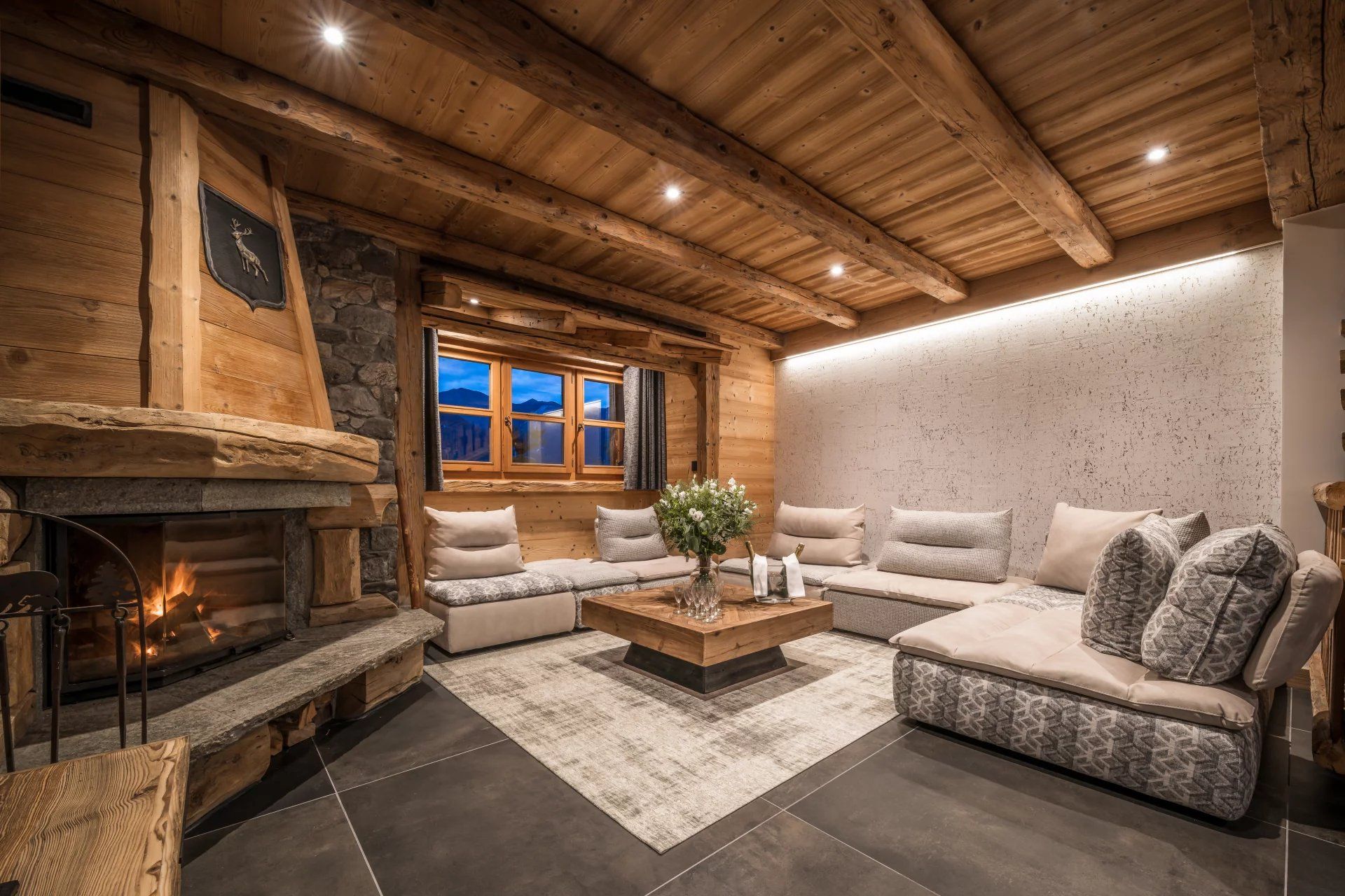 House in Courchevel, Savoie 12695631