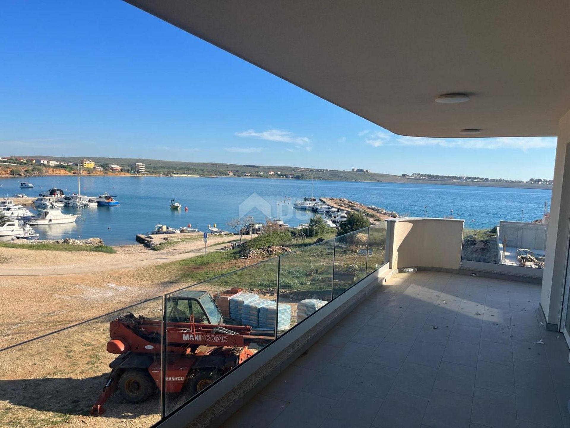 Condominium dans Povljana, Zadar County 12695764