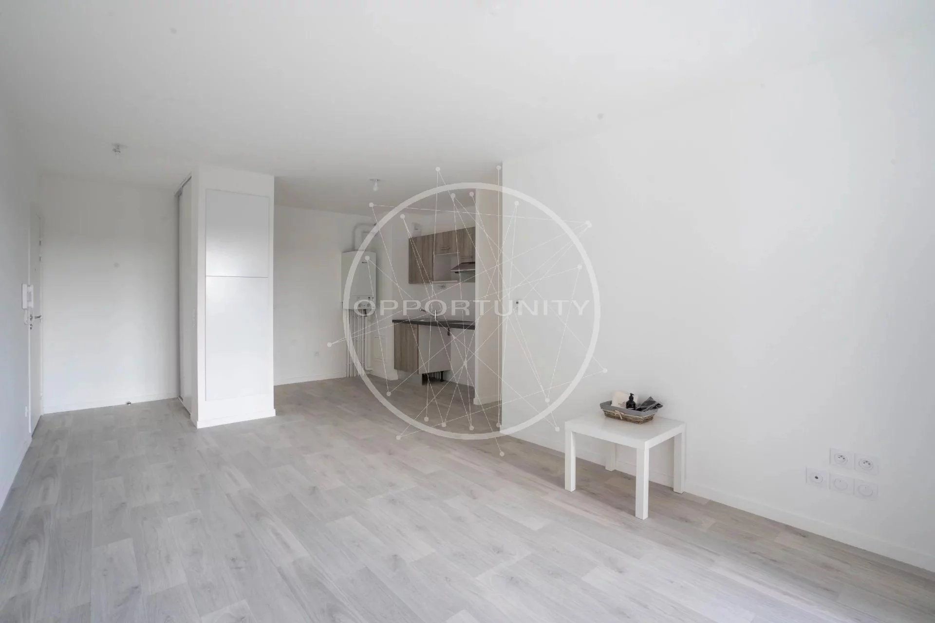 Condominio en Le Blanc-Mesnil, Ile-de-France 12697149