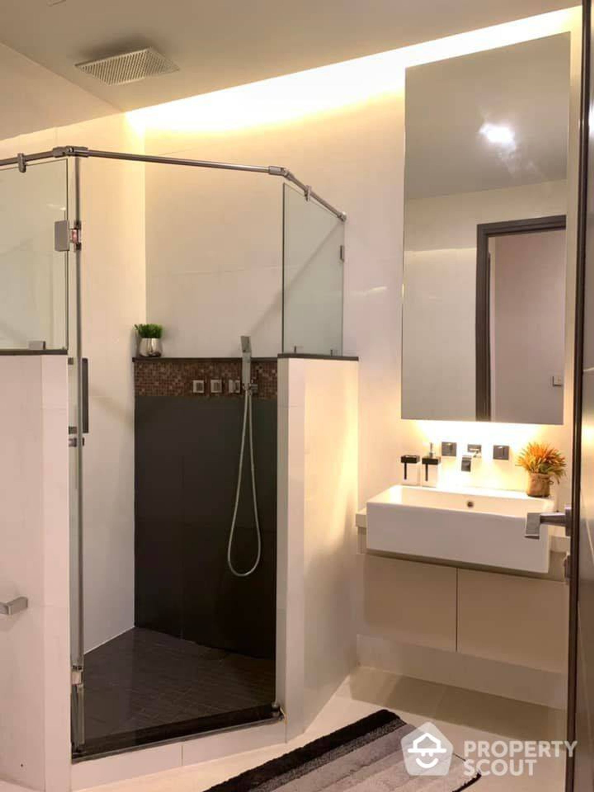 Condominium in Ban Na Song, Krung Thep Maha Nakhon 12697790