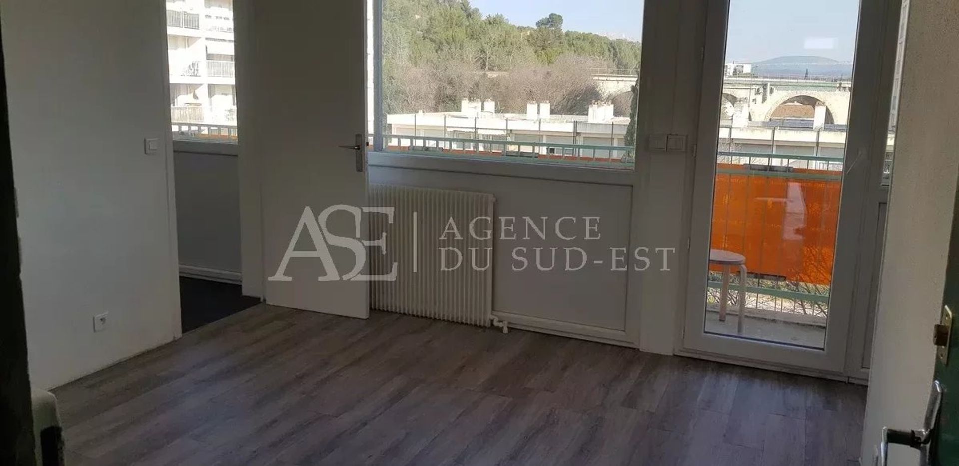 Condominio en Aix en Provence, Provenza-Alpes-Costa Azul 12697976