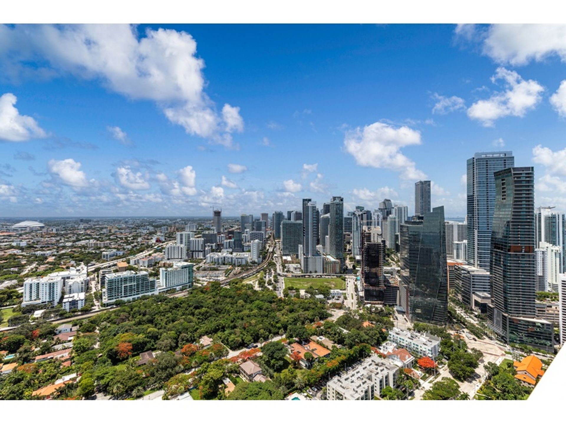 Condominium in Miami, Florida 12698051