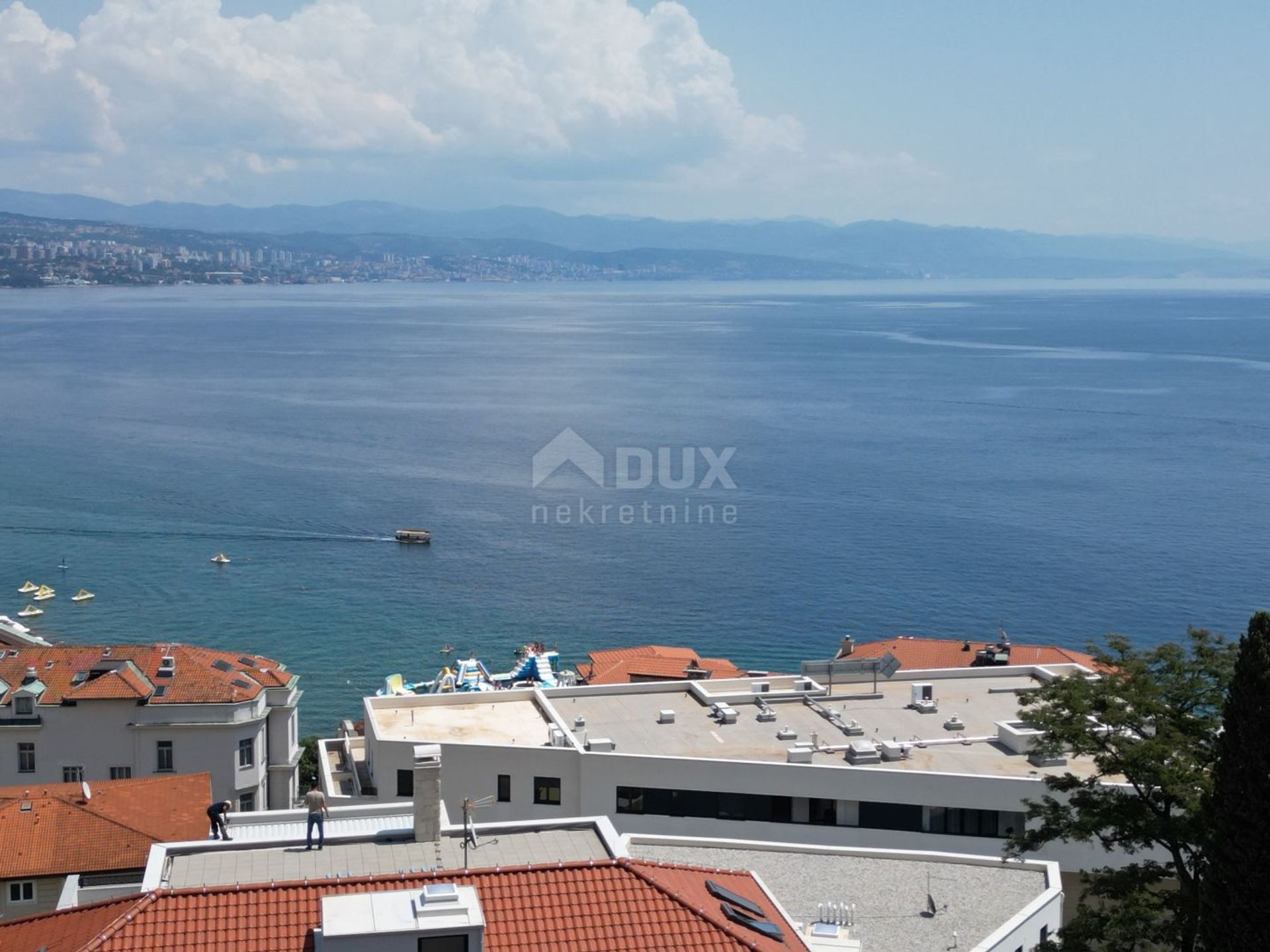 Condominio en Opatija, Primorje-Gorski Kotar County 12698140