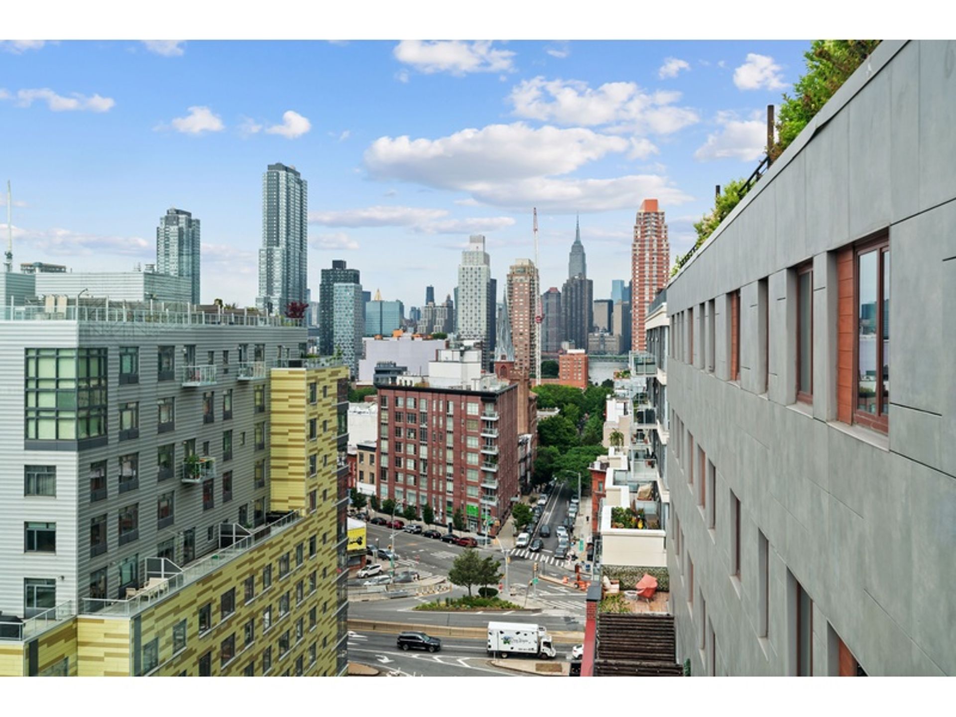 Condominium in , New York 12698919