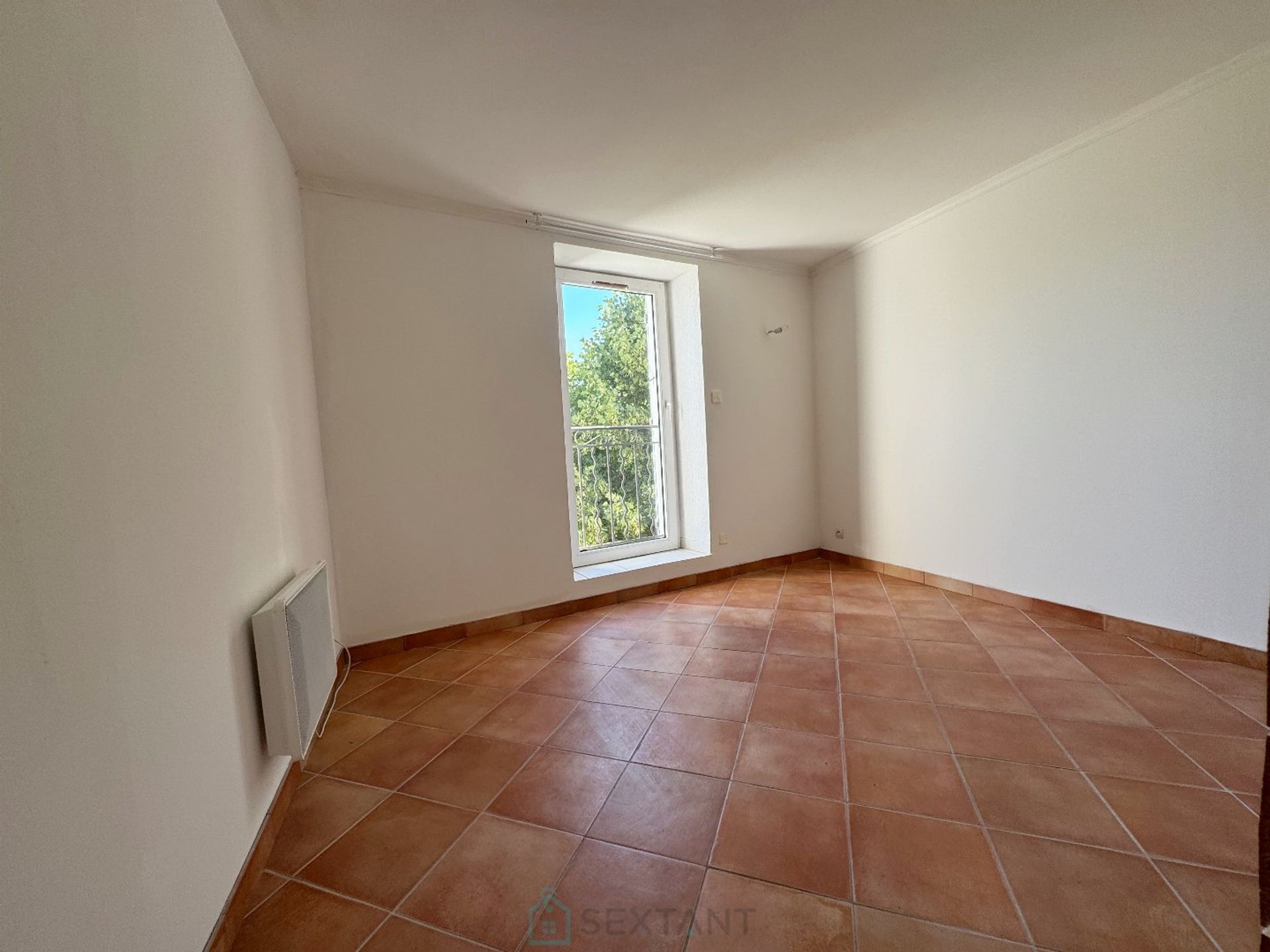 Condominium in Castellane, Provence-Alpes-Côte d'Azur 12699347