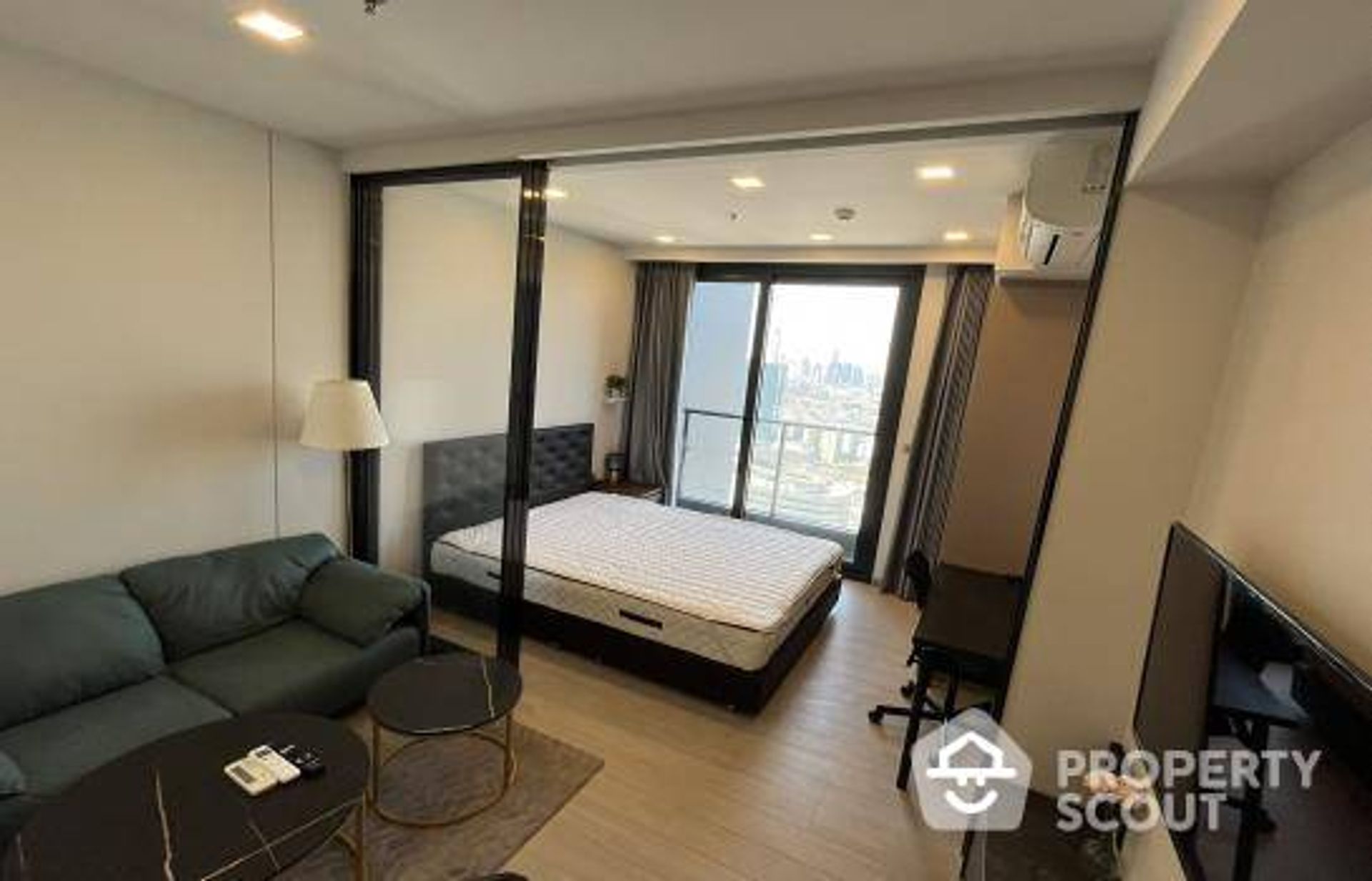 Condominium in Ban Na Lied, Krung Thep Maha Nakhon 12699474