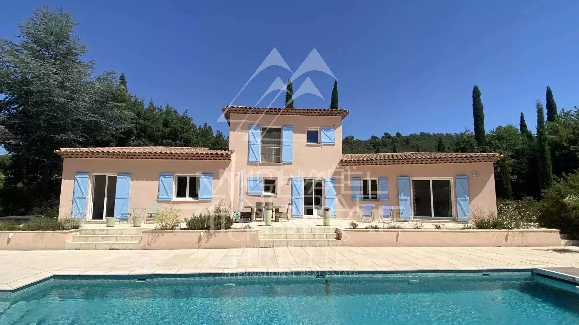 casa en Saint-Cézaire-sur-Siagne, Provenza-Alpes-Costa Azul 12703042