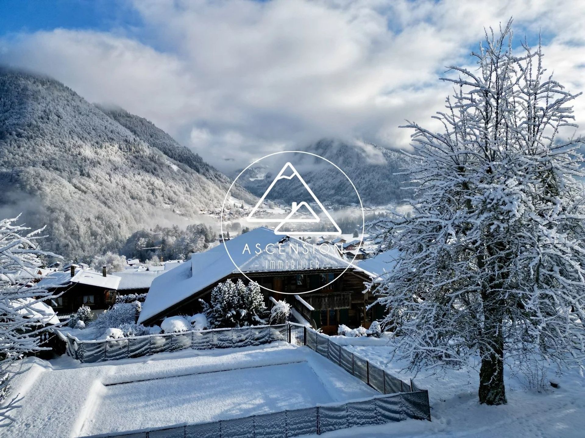 rumah dalam Morzine, Haute-Savoie 12703115