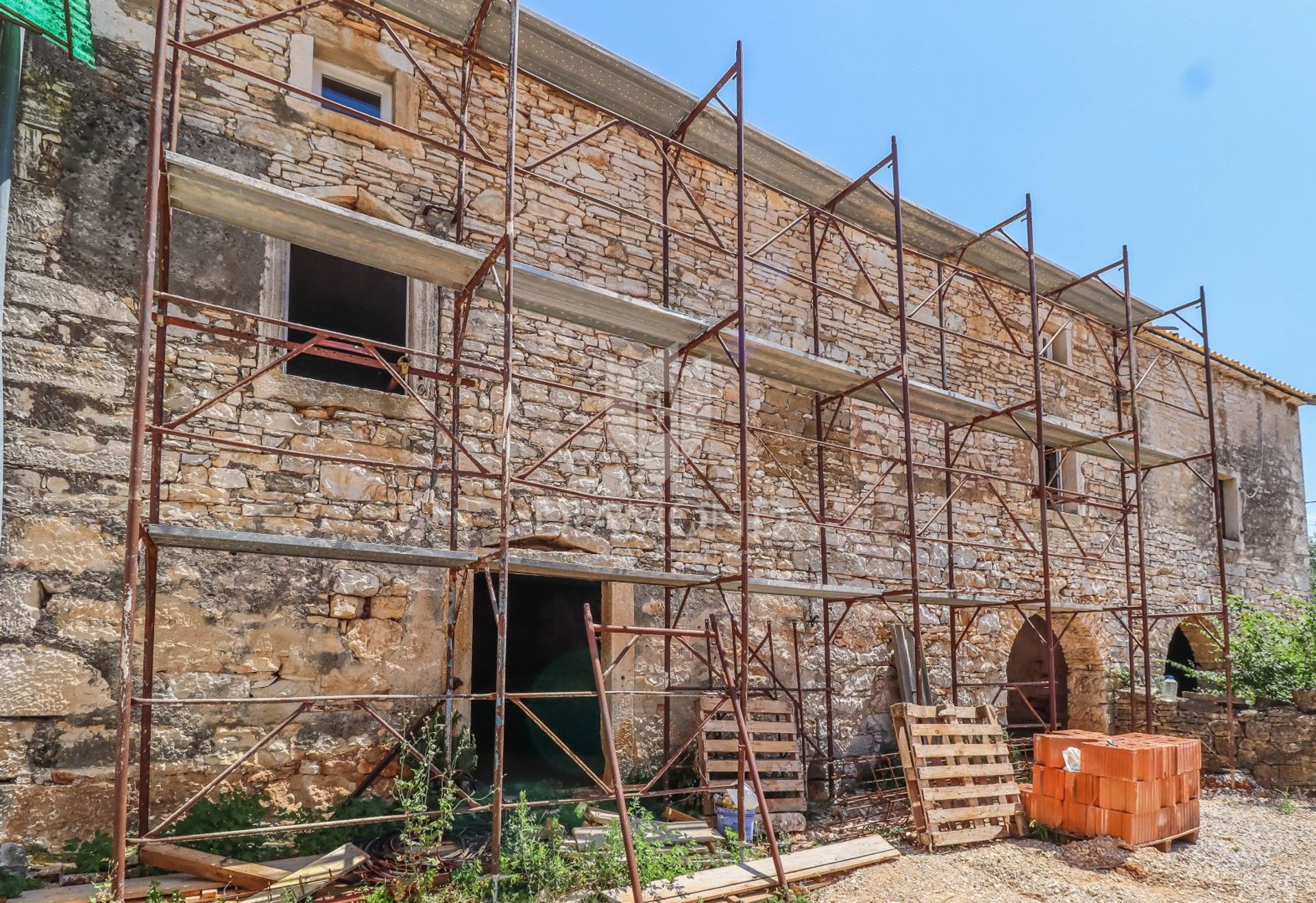 casa en Bujé, Istarska Županija 12707354