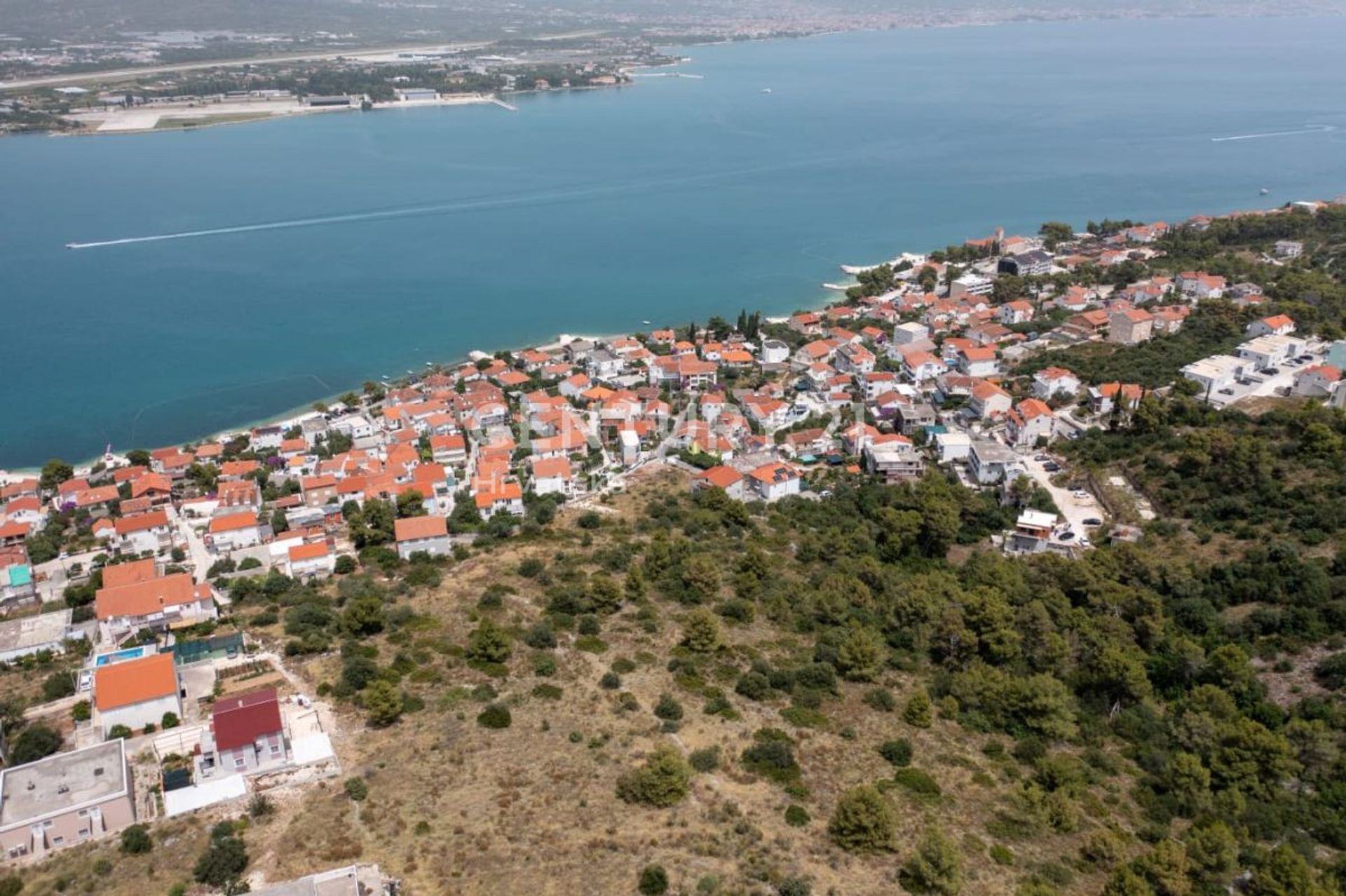 Land i , Split-Dalmatia County 12707677