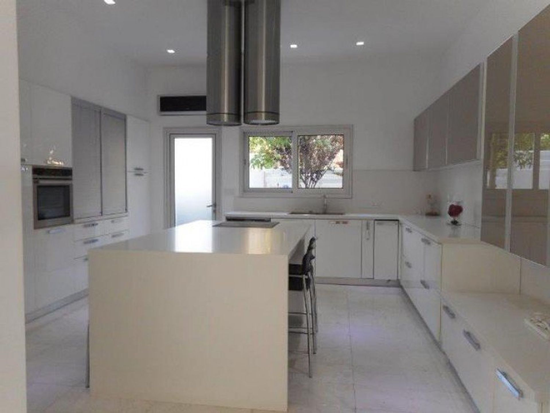 Casa nel Kato Polemidia, Limassol 12708374