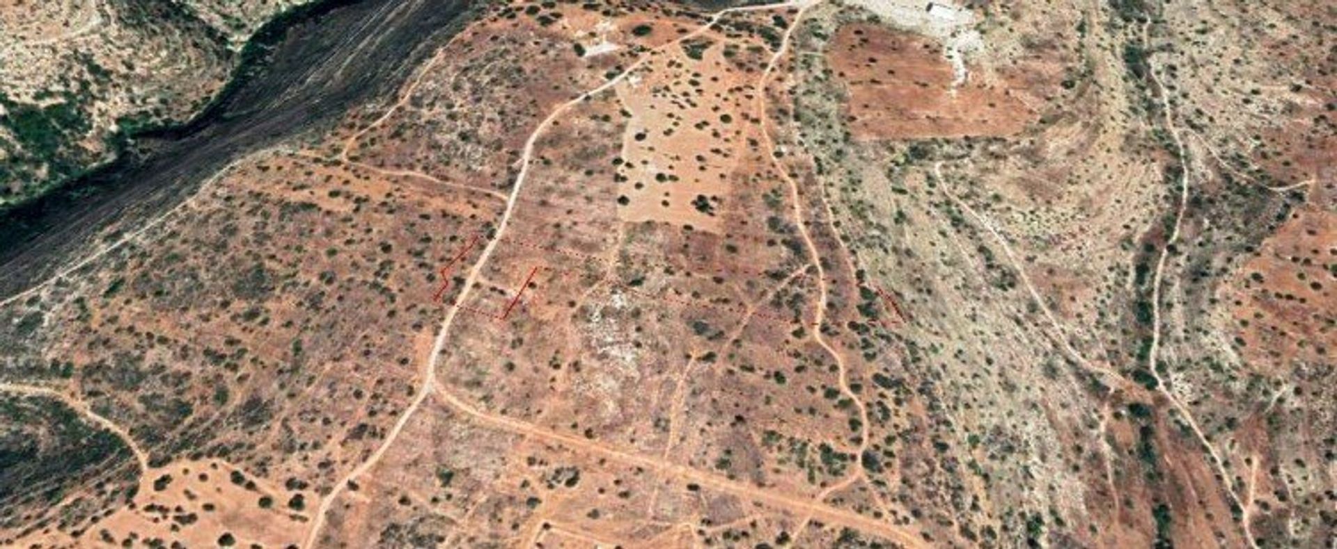 Land in Solaravia, Lemesos 12708463