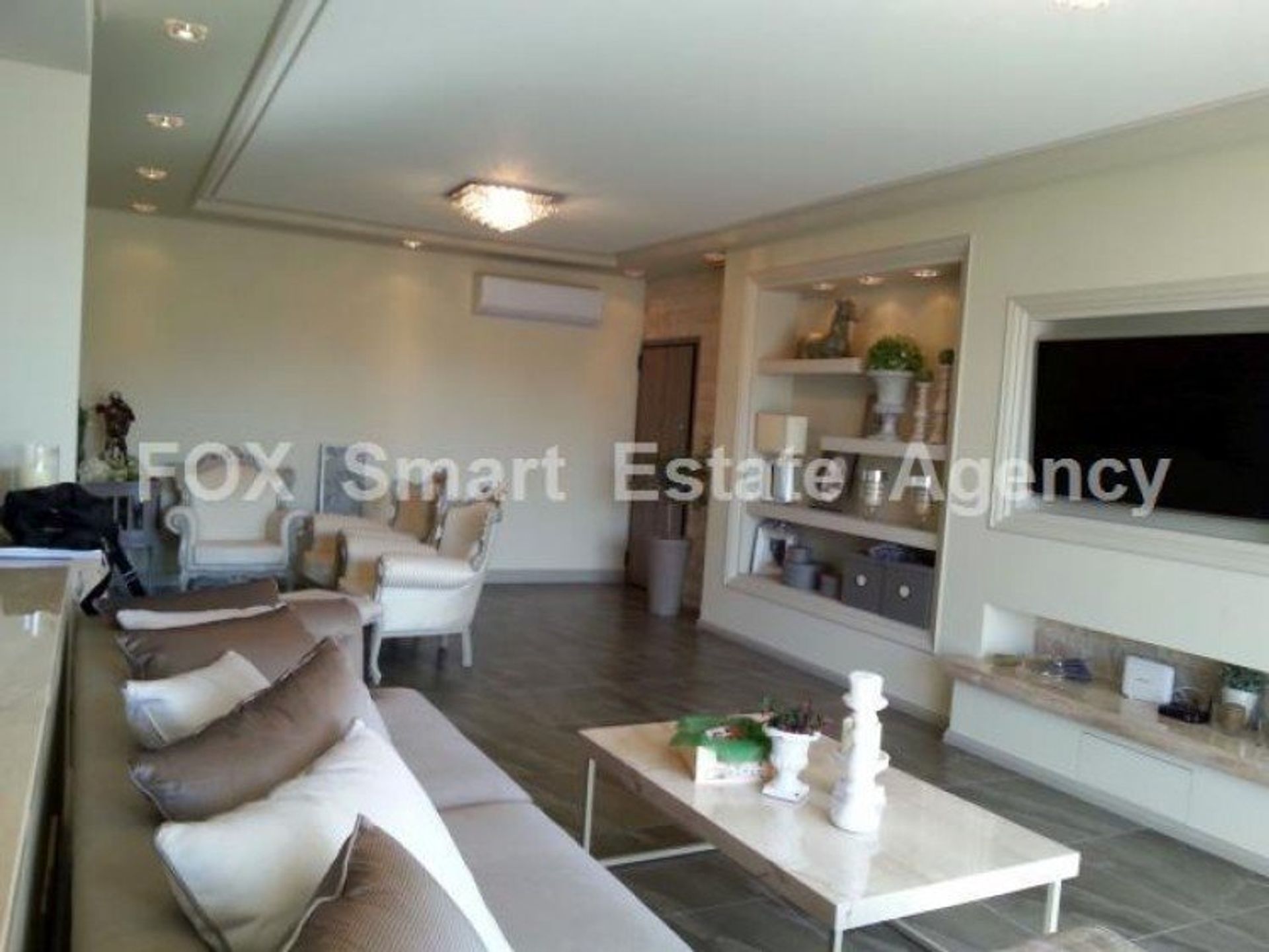 Condominium in Agios Tychon, Larnaka 12708677