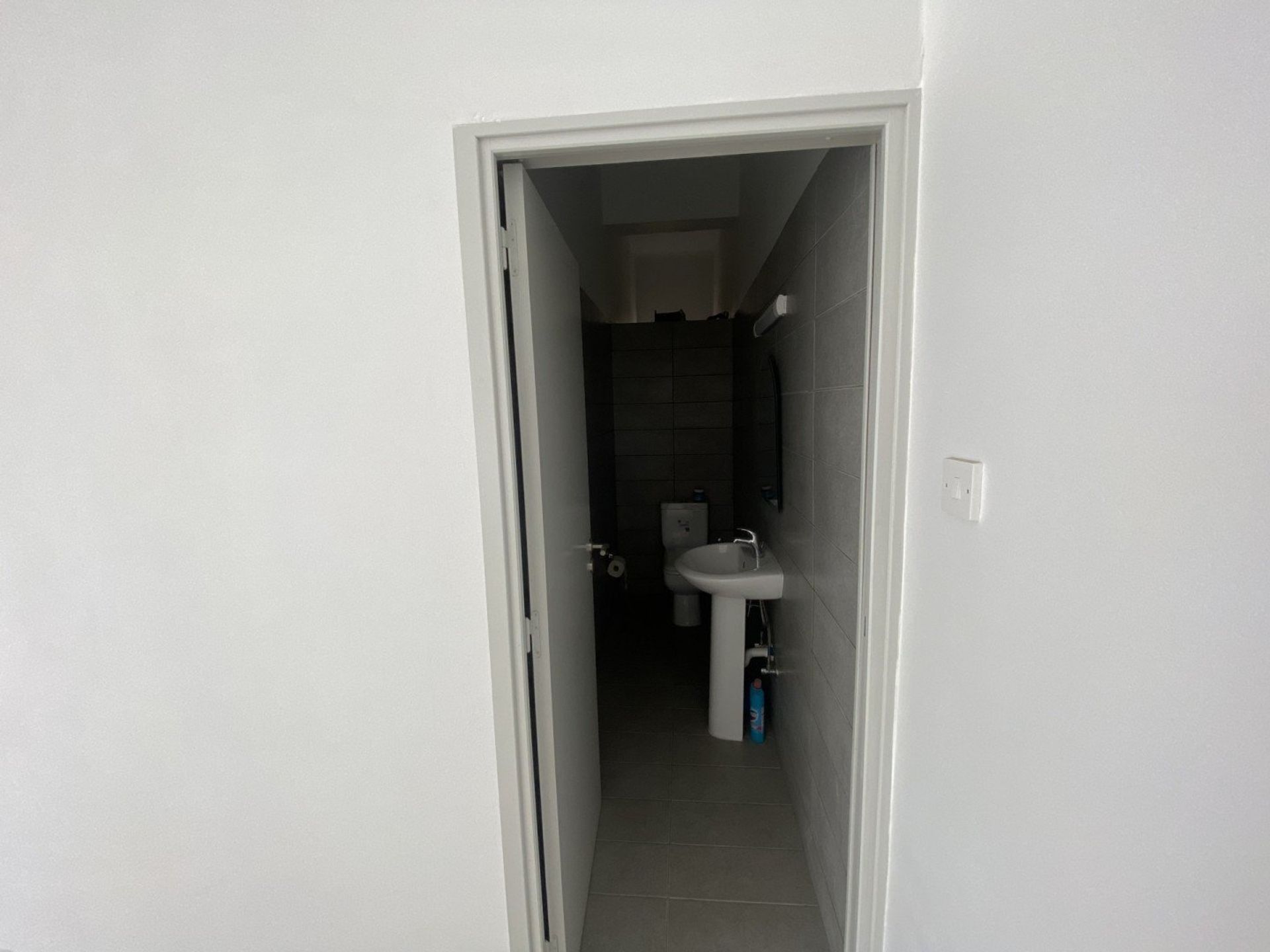 Λιανεμποριο σε Limassol, Limassol 12708696