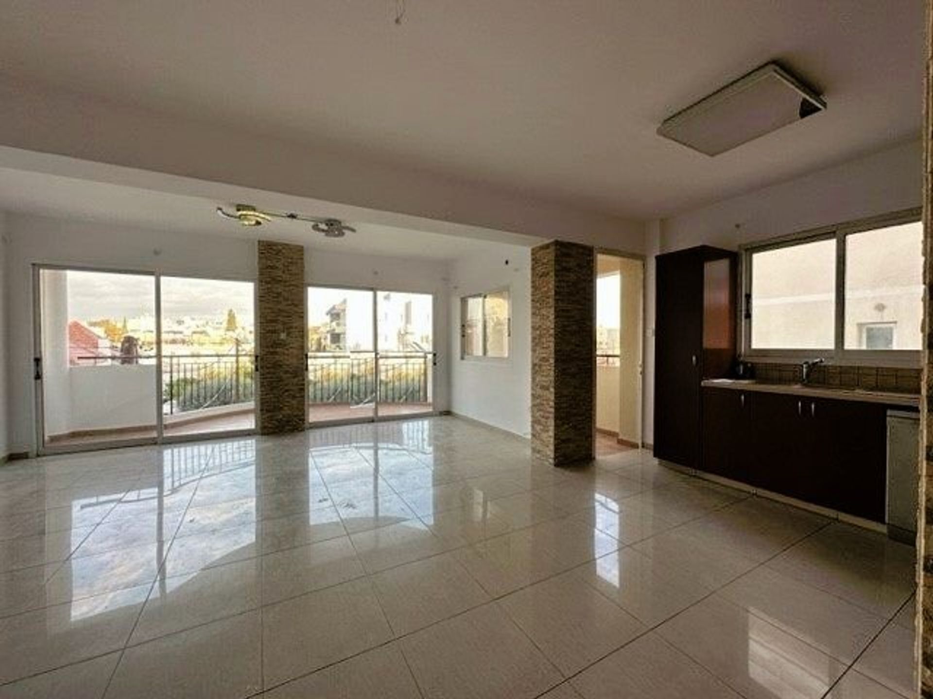 Condominium in Limasol, Lemesos 12708994