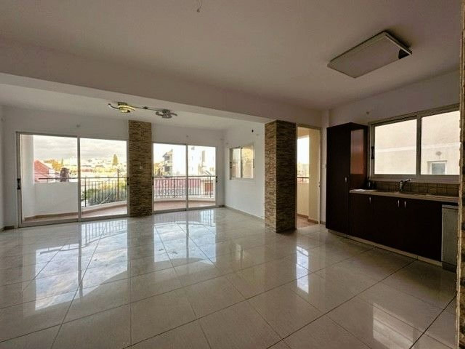 Condominium in Limasol, Lemesos 12708994