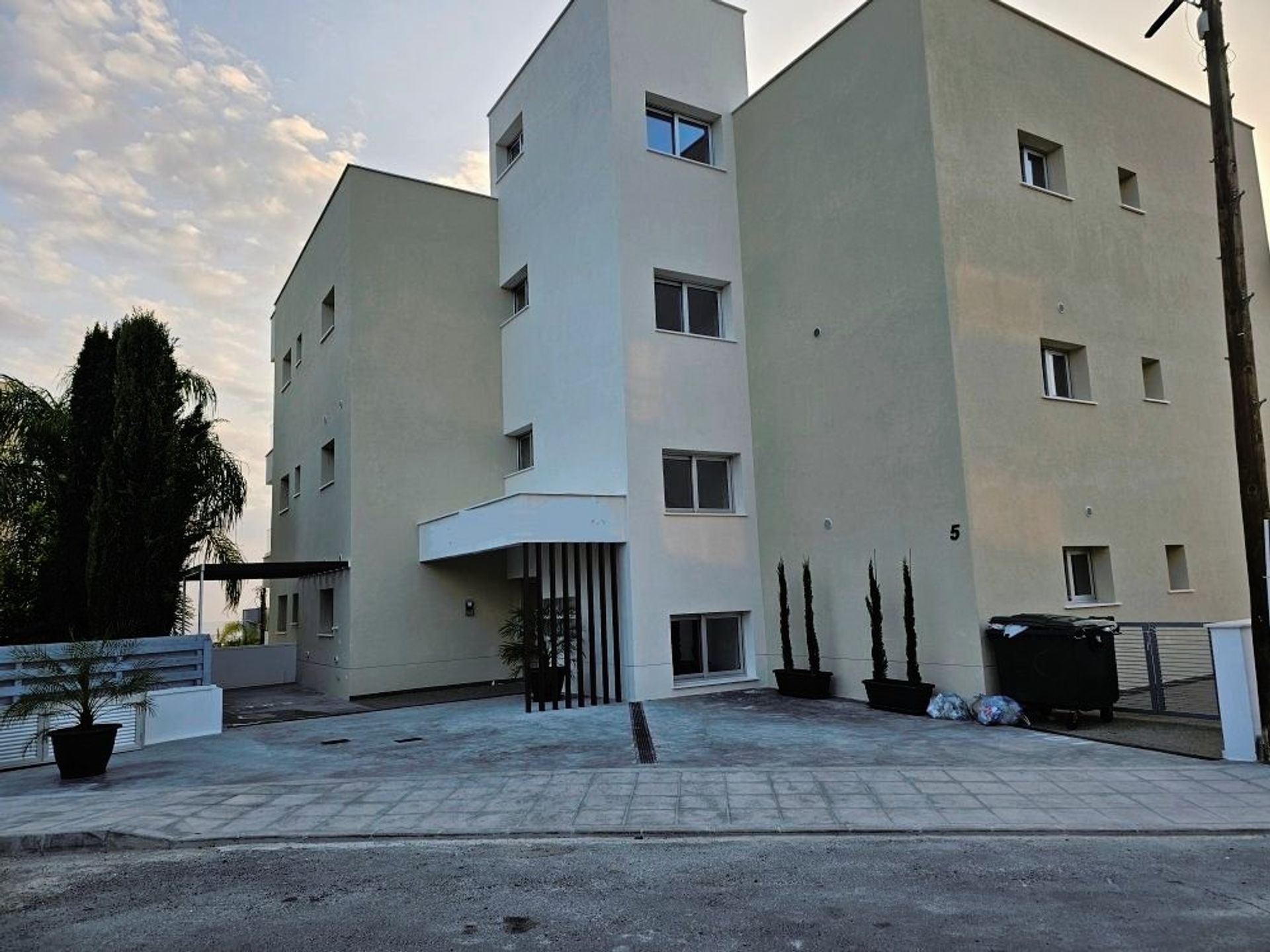 Condominio nel Agios Athanasios, Limassol 12709250