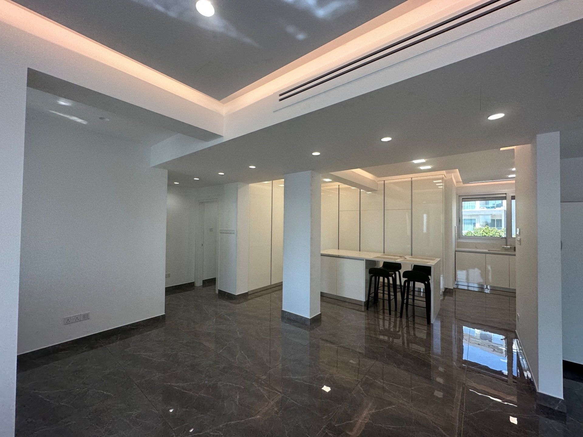 Condominium in Agios Tychon, Limassol 12709806