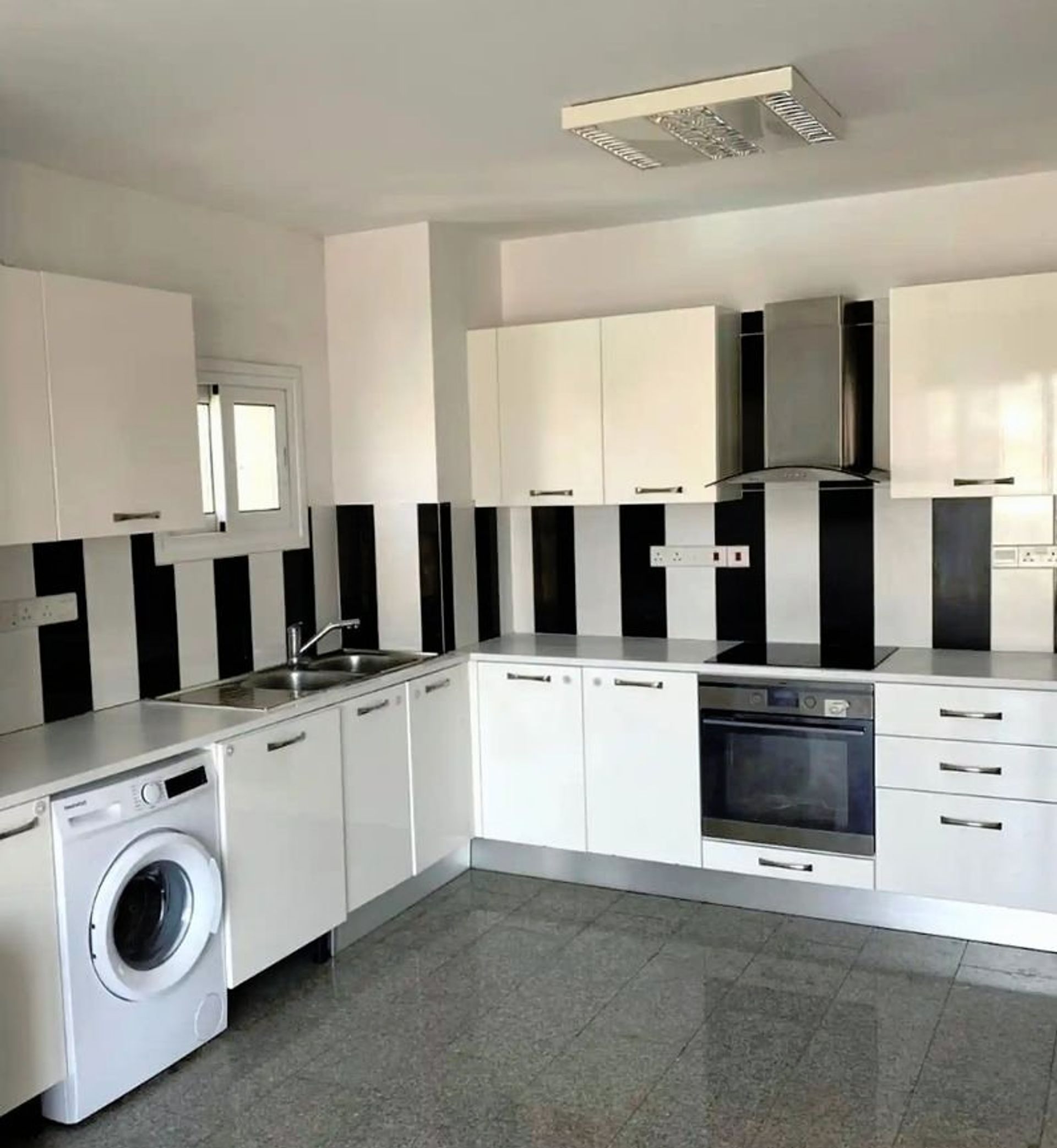 Condominium in Germasogeia, Limassol 12709928