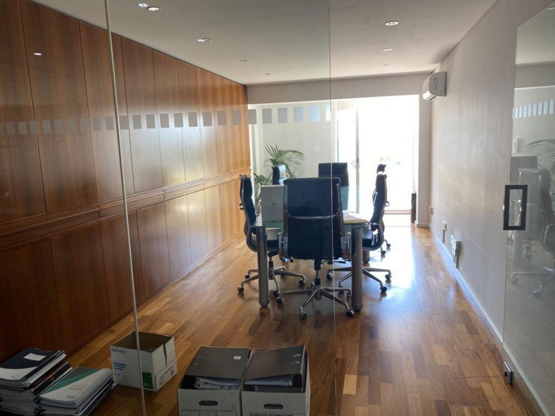 Kantor di Limassol, Limassol 12710348