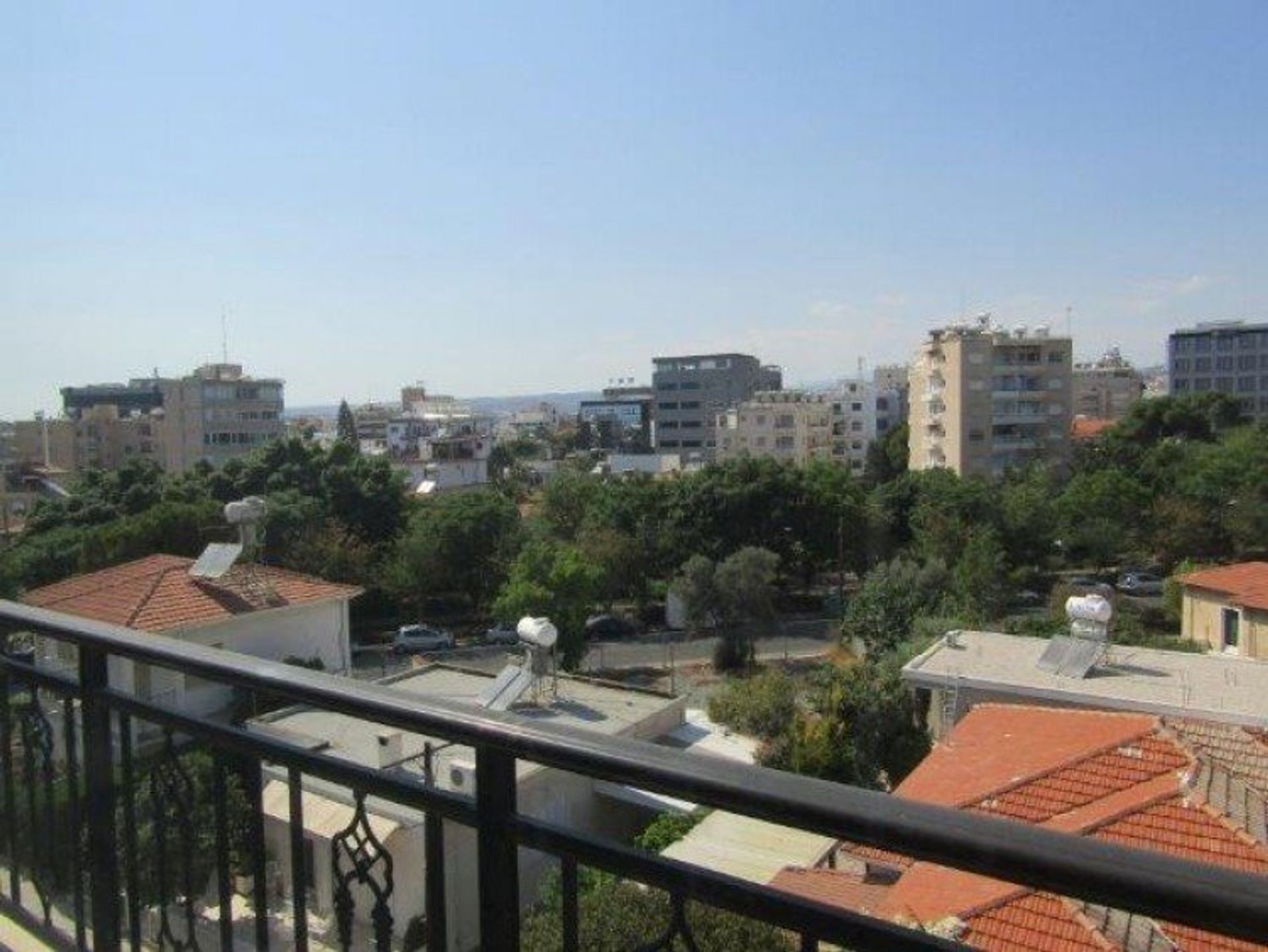 Condominium in , Limassol 12710755