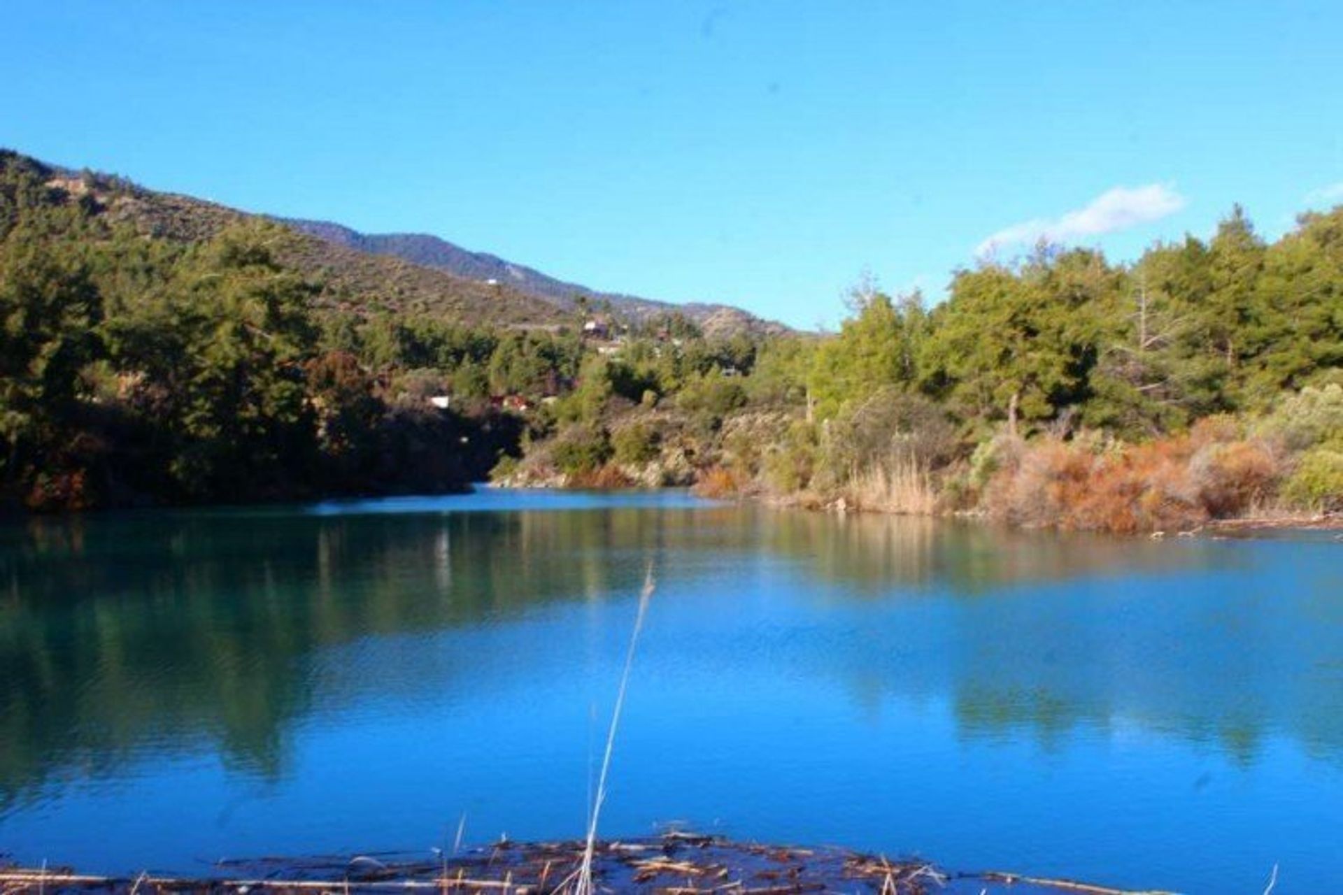 Tierra en Soularavia, lemesos 12710861