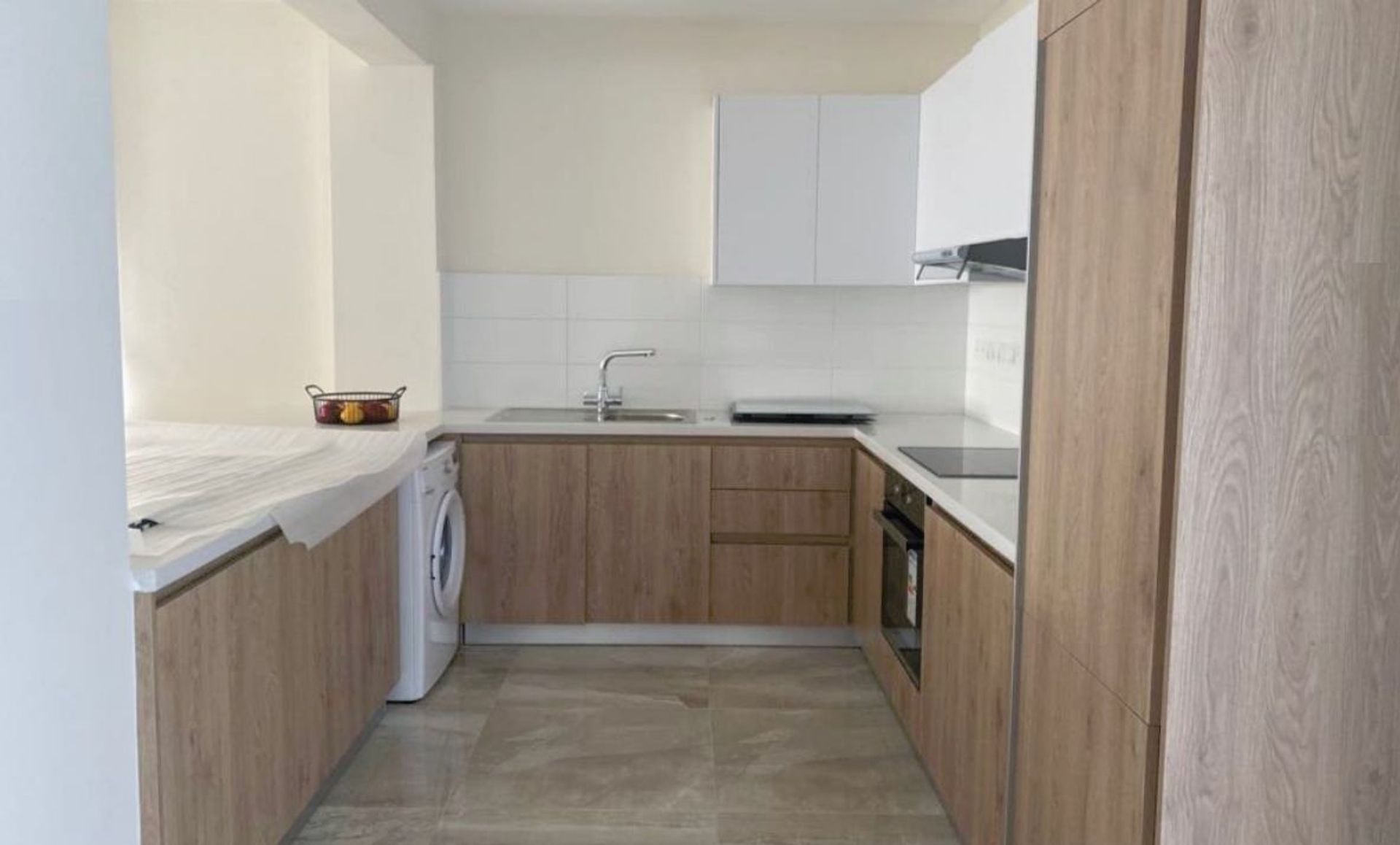 Condominium in Mouttagiaka, Limassol 12711106