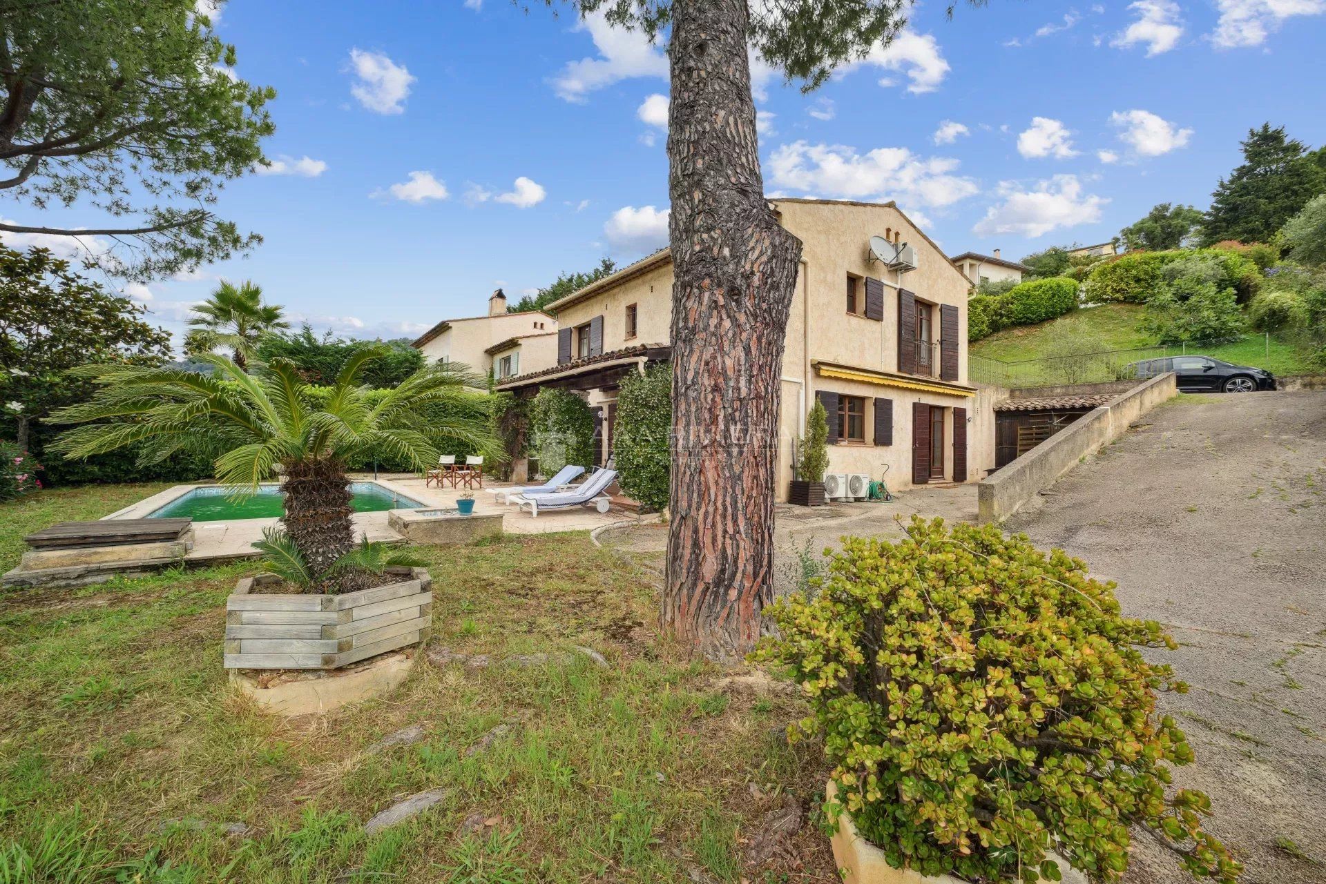 House in Saint-Paul-de-Vence, Alpes-Maritimes 12712630