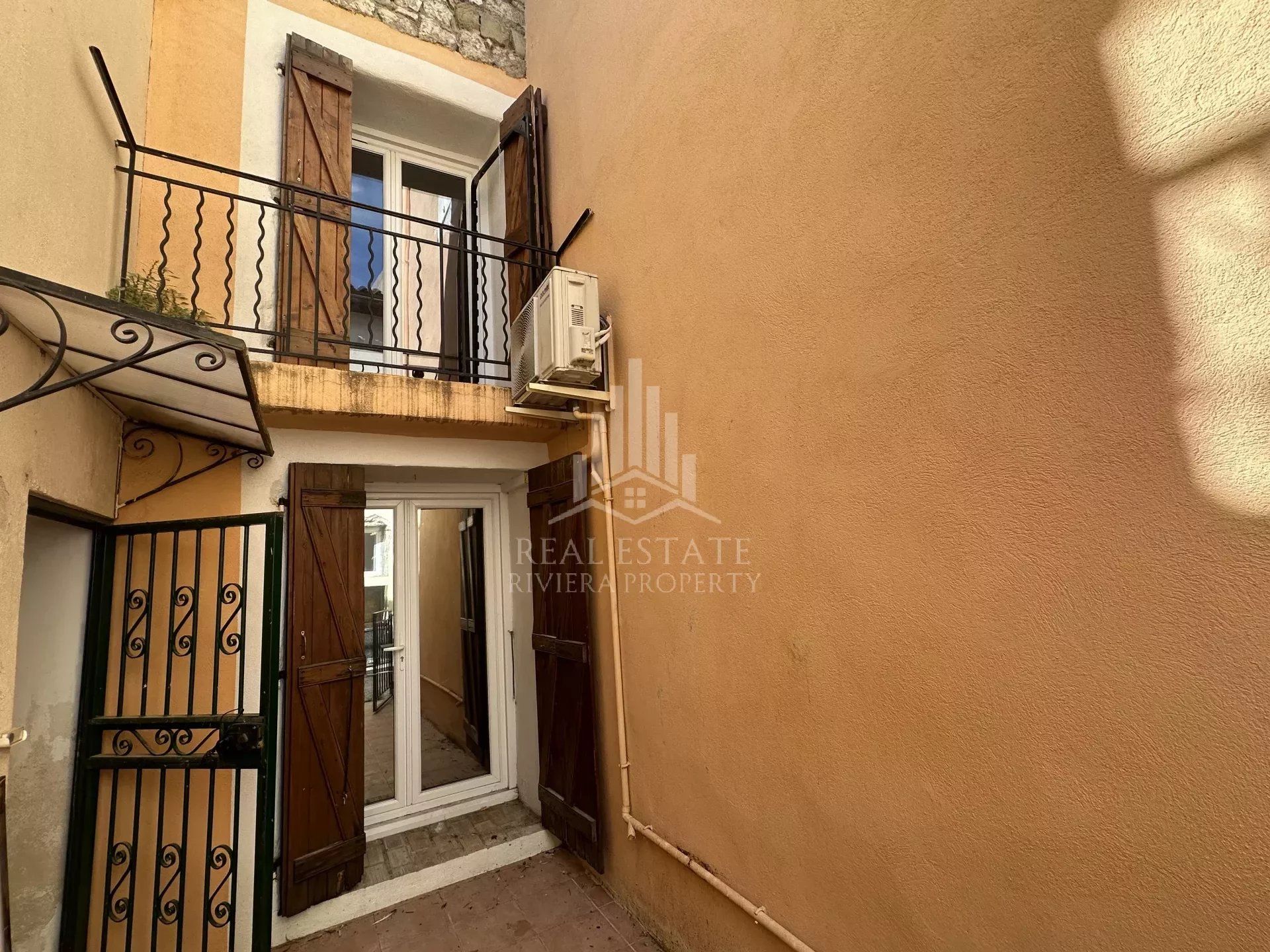 Condominio nel Saint-Martin-du-Var, Alpes-Maritimes 12712697