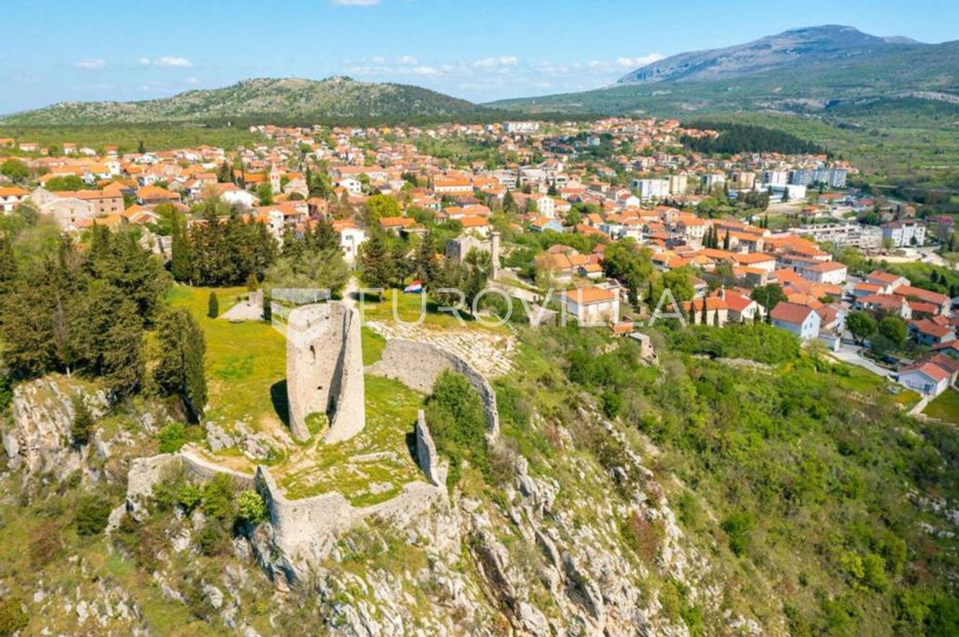 Tierra en Drniš, Sibensko-Kninska Županija 12712840