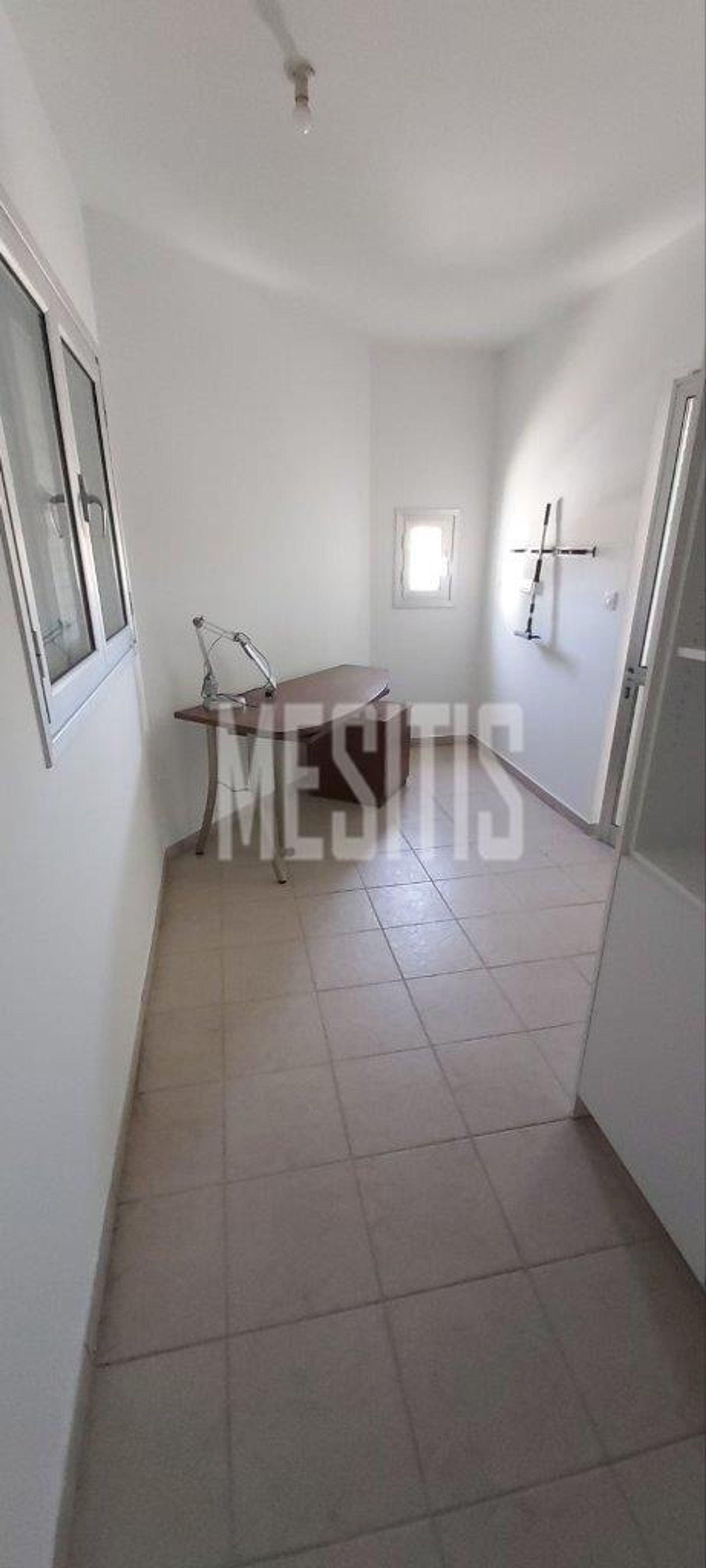 Condominio en Nicosia, Lefkosia 12713068